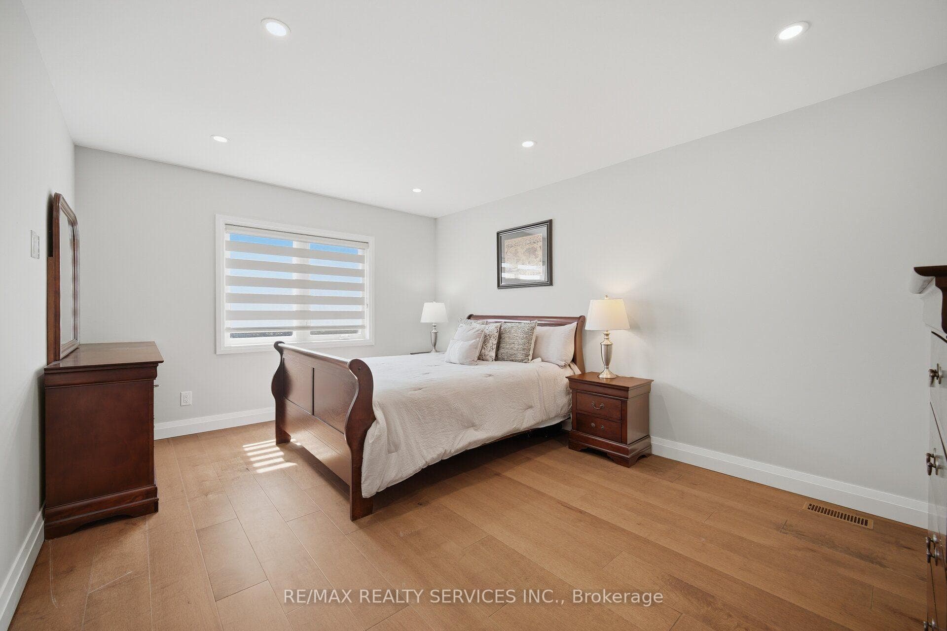 9522 Wellington 22 Road photo 32
