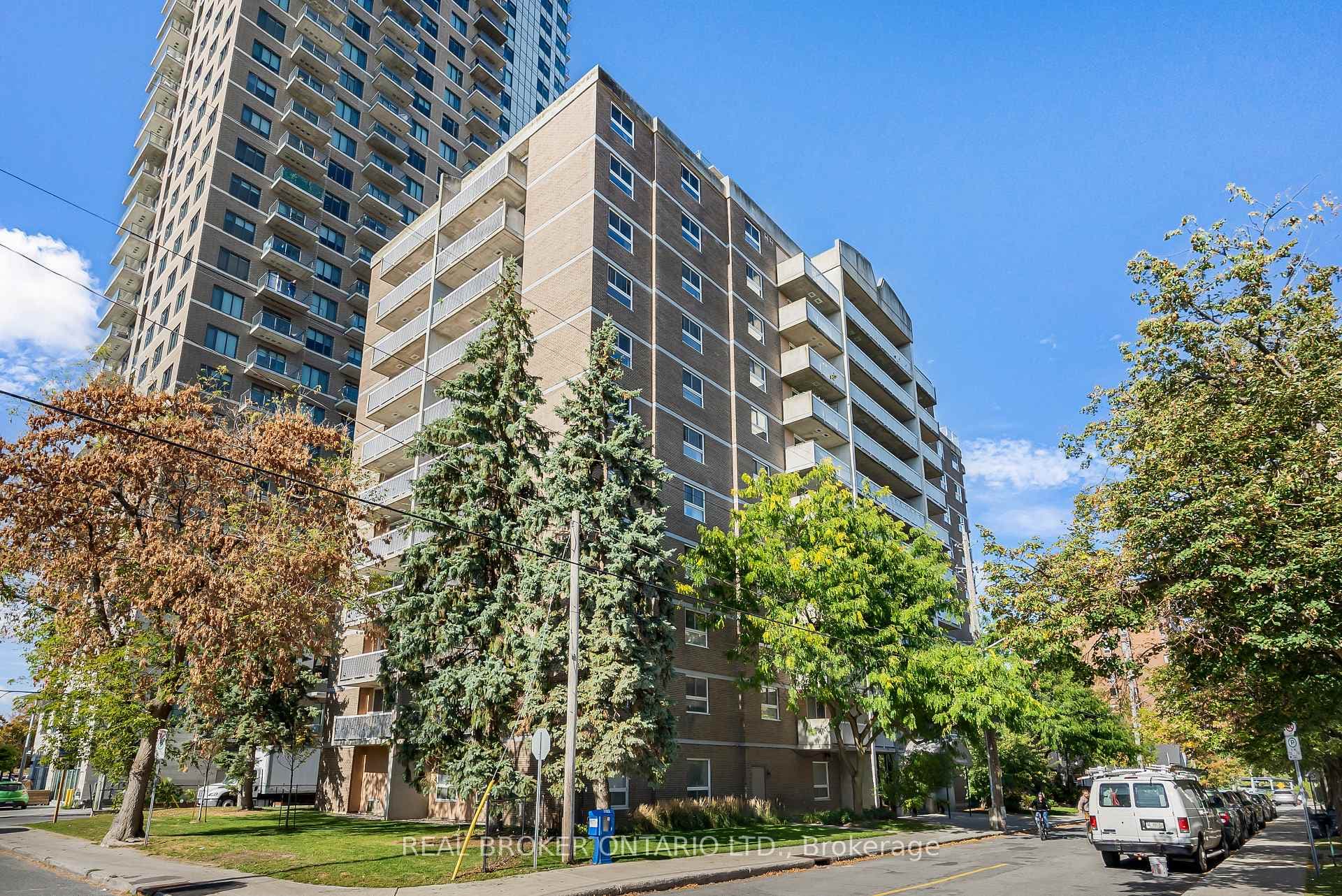 110 Forward Avenue Unit 209 photo 46