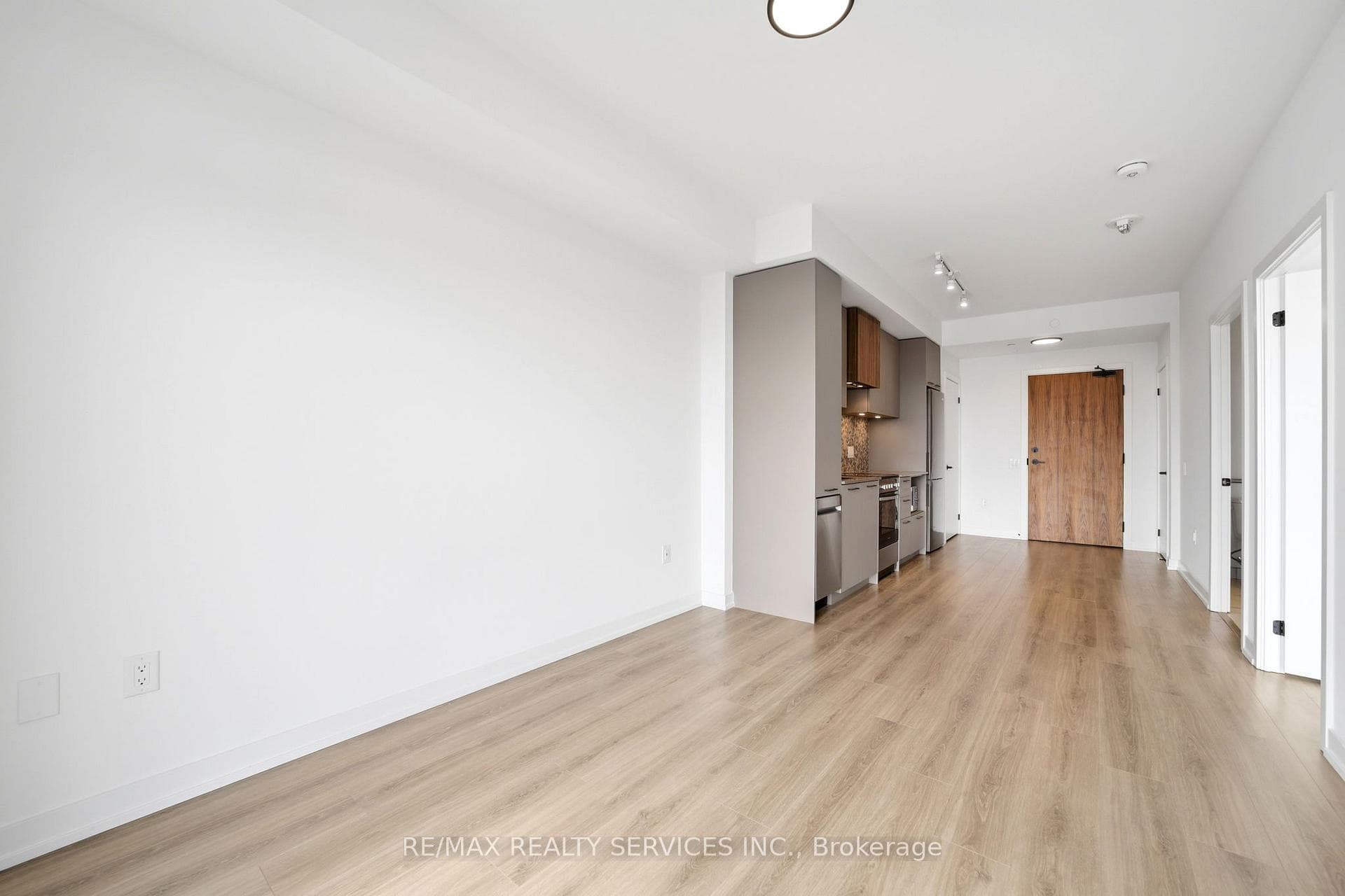 10 Lagerfeld Drive Unit 208 photo 10