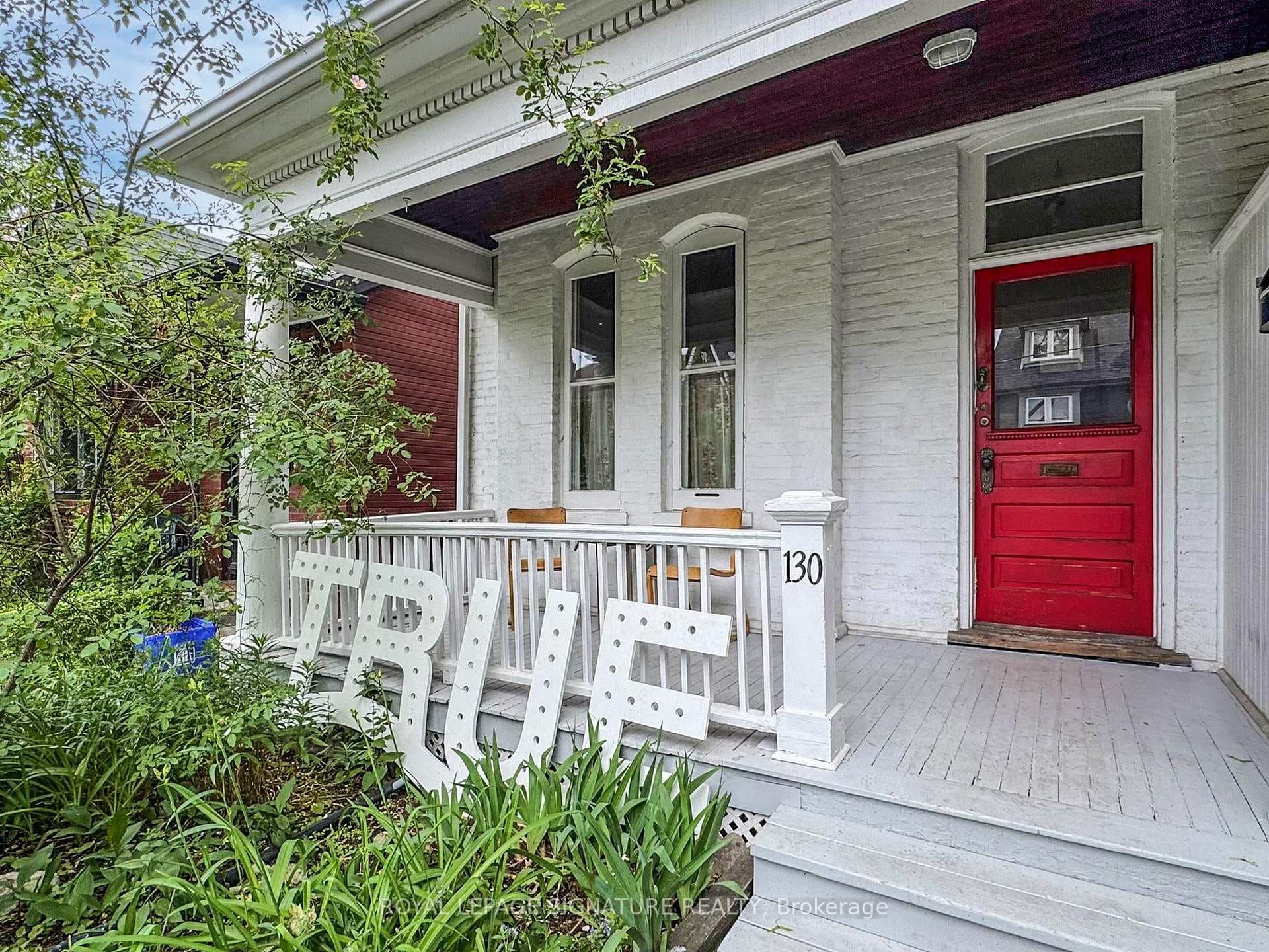 130 Manning Avenue photo 2