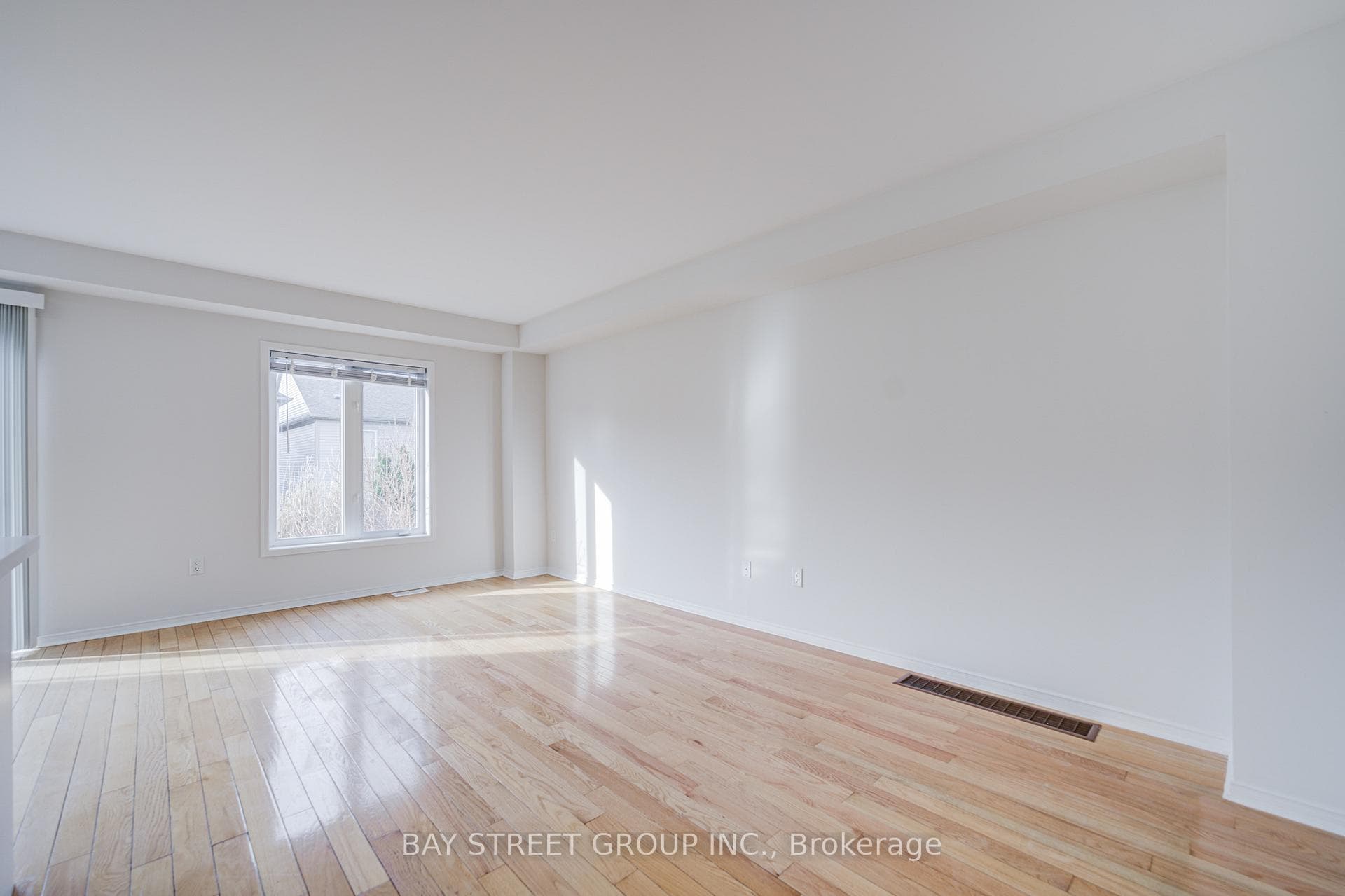 61 Bettina Place photo 25