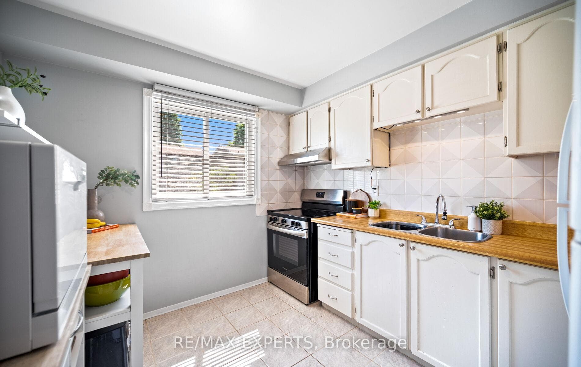 161 Moregate Crescent Unit 15 photo 13