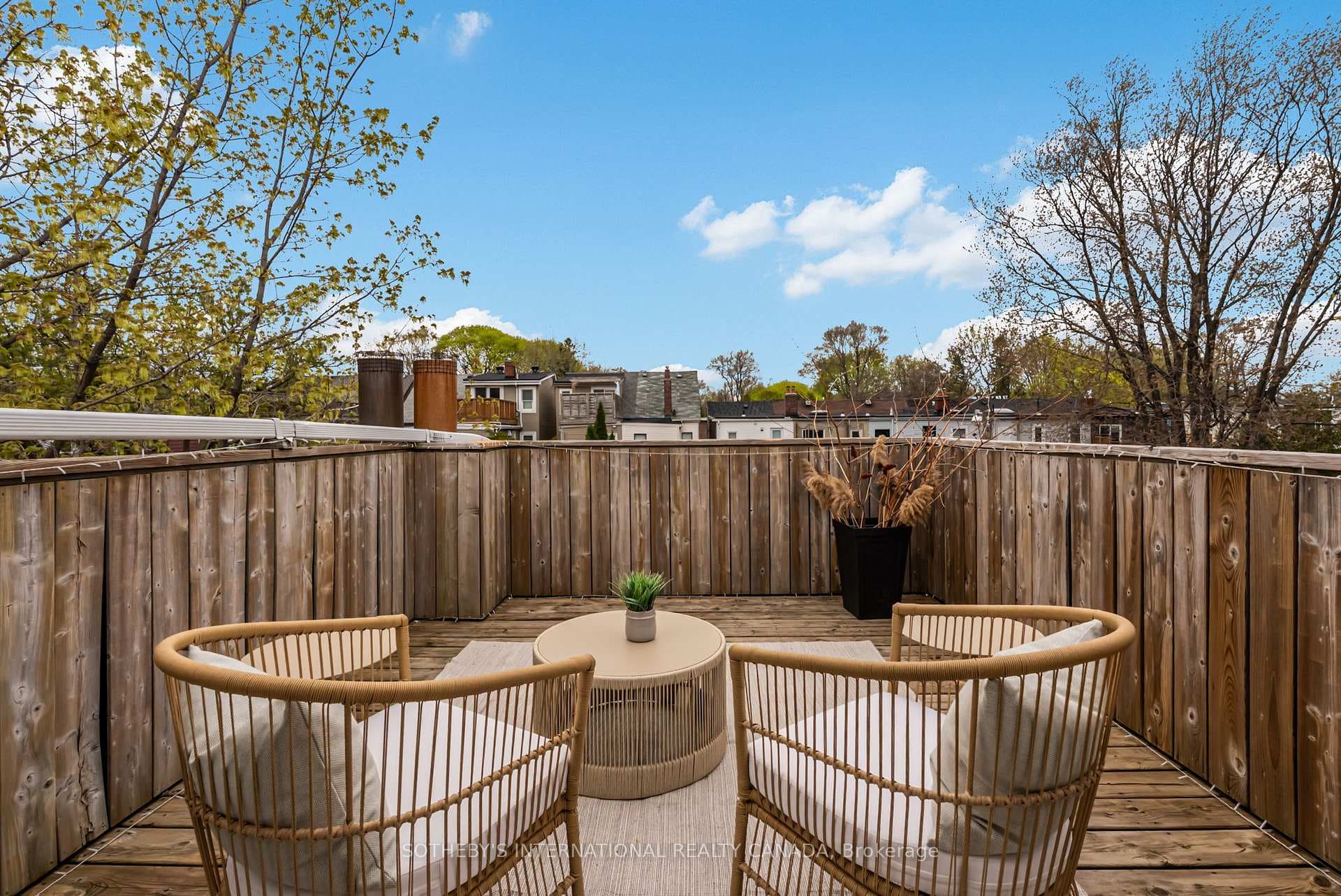 Sun deck connected to the Primary room.