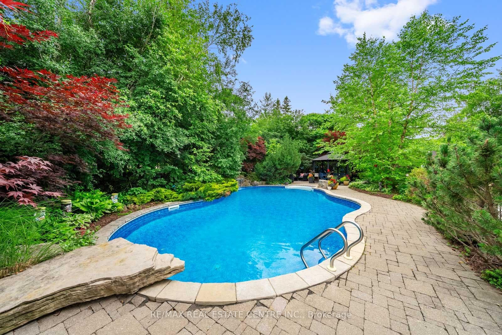 2 Cedar Drive photo 10