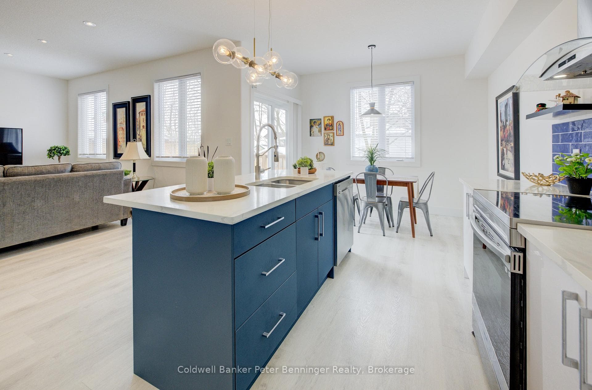 41 Queensway Drive photo 13