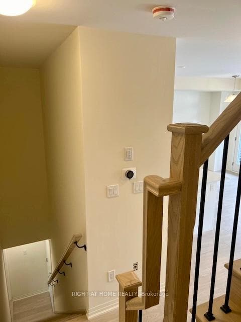 36 Emmas Way photo 4