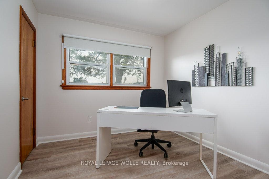 155 Oriole Street photo 20