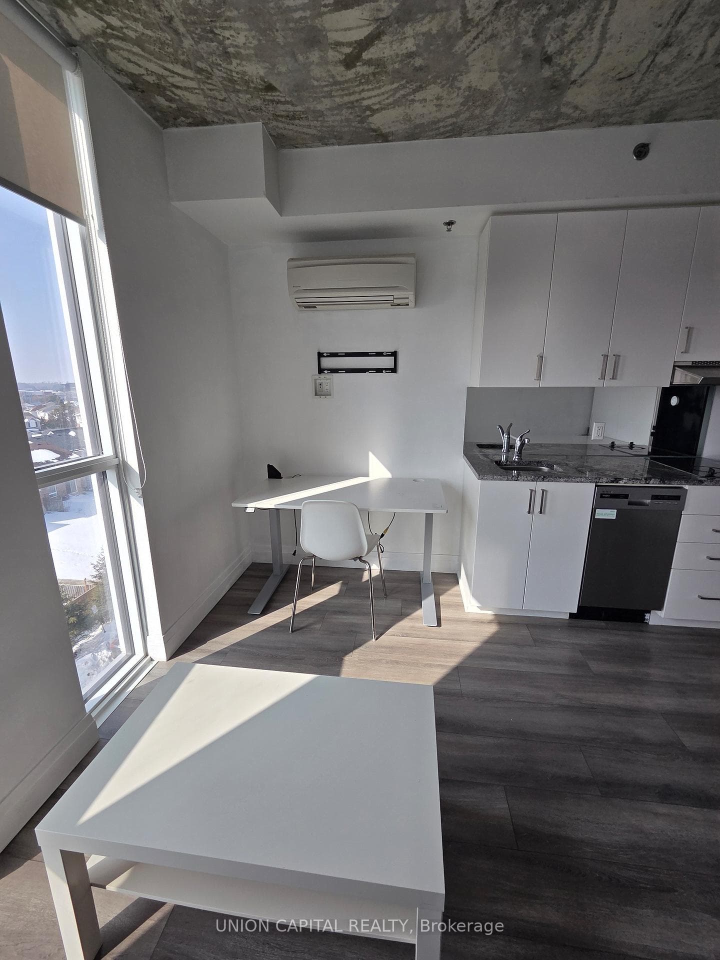 1900 Simcoe Street Unit 513 photo 6