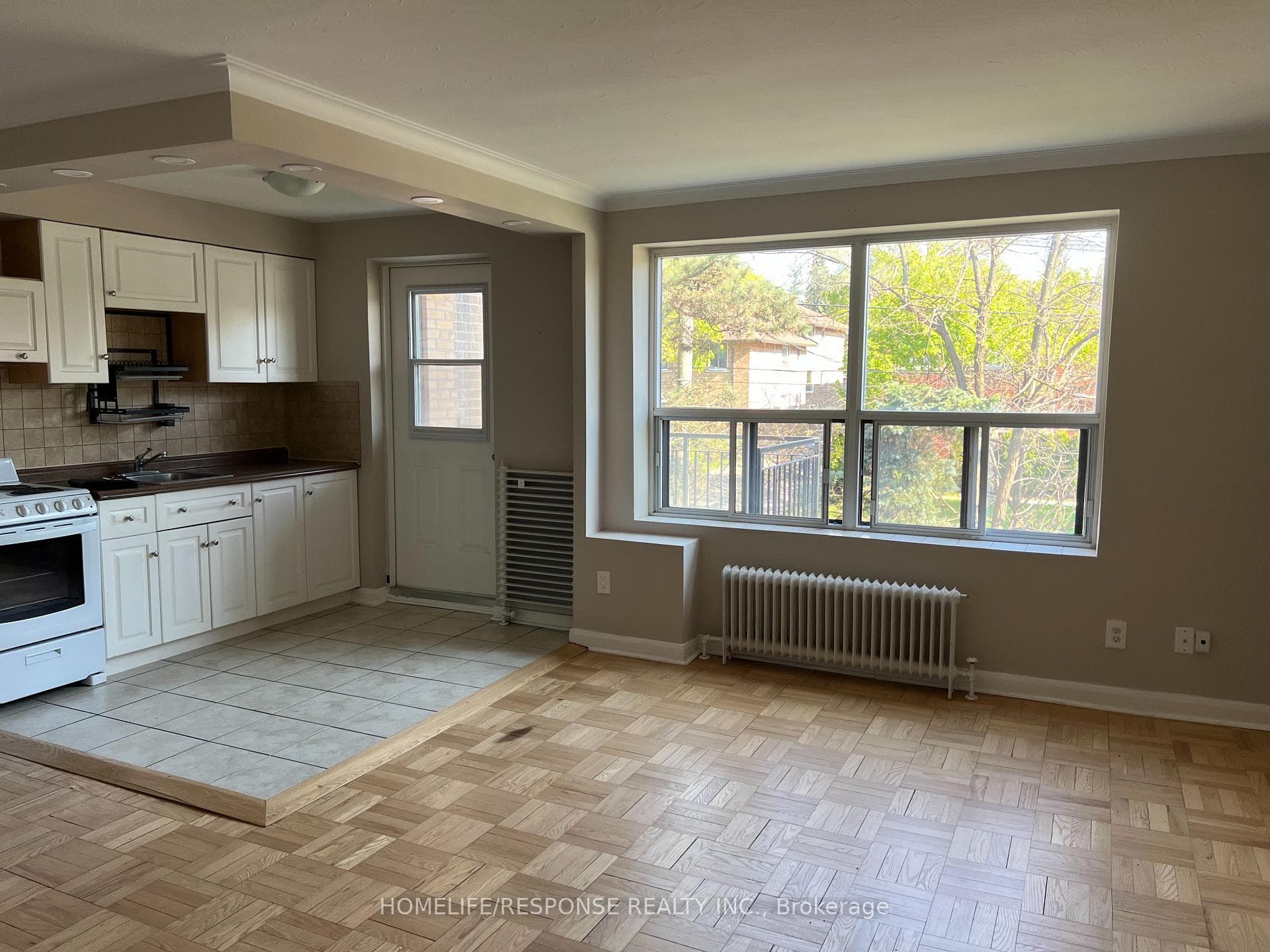 140 BERRY Road Unit 10 photo 4