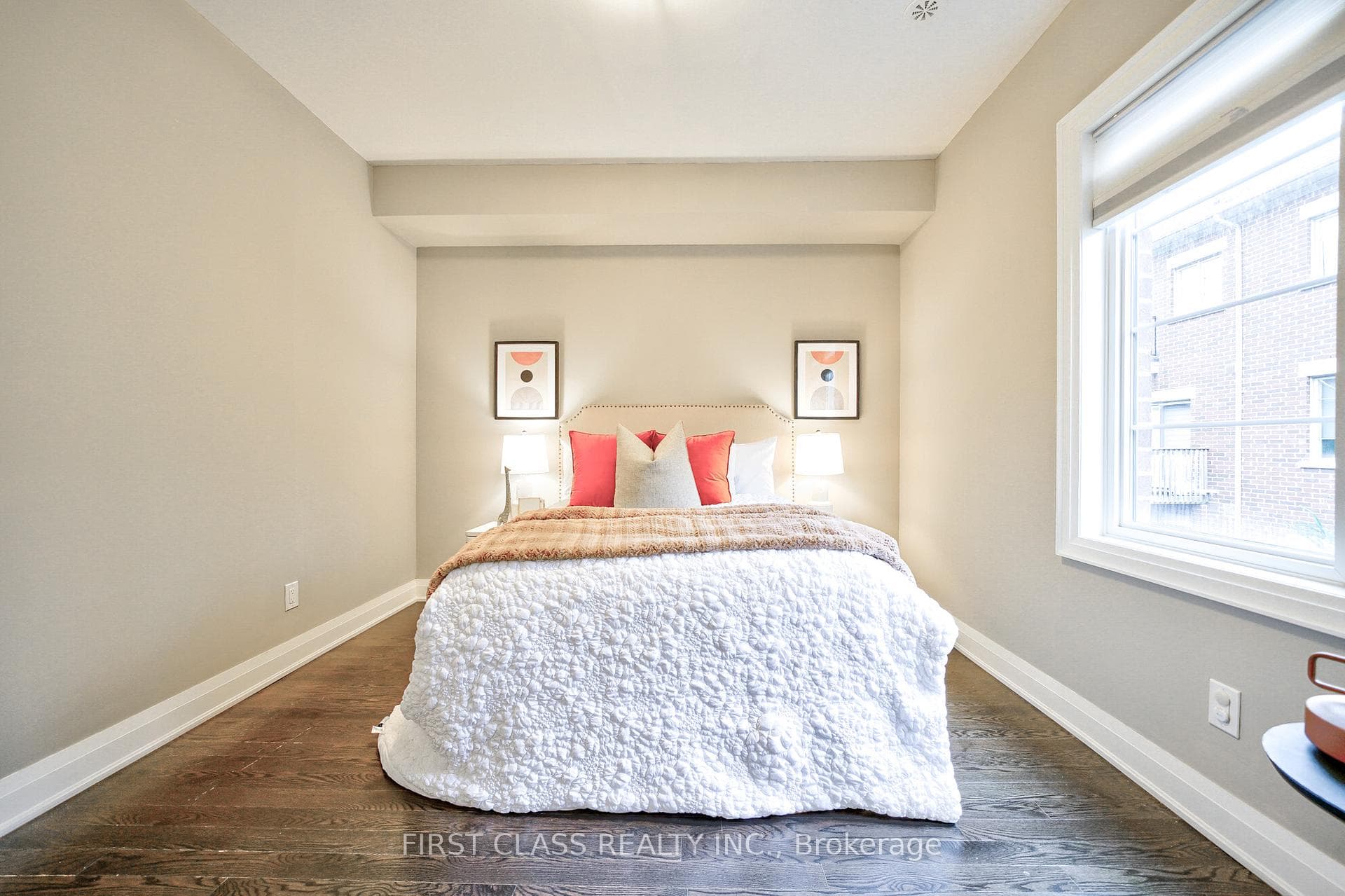 16 Dunton Lane photo 18