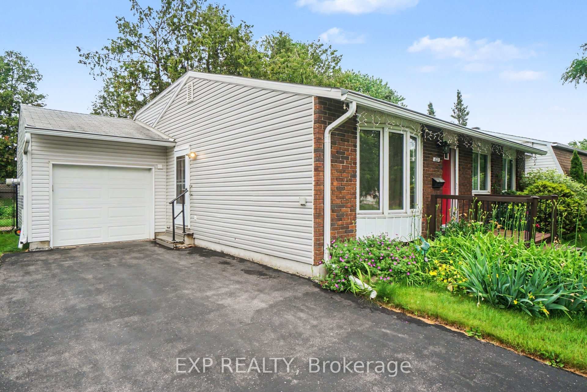 1021 Cadboro Road photo 6