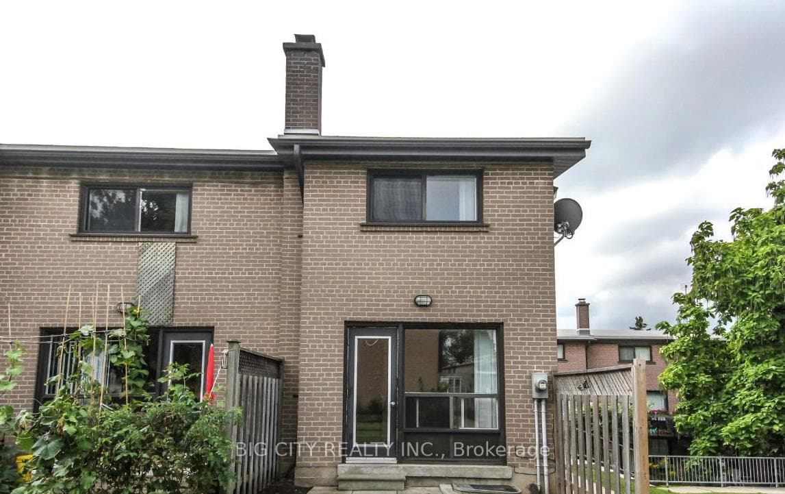 3092 Don Mills Road Unit 16 photo 1