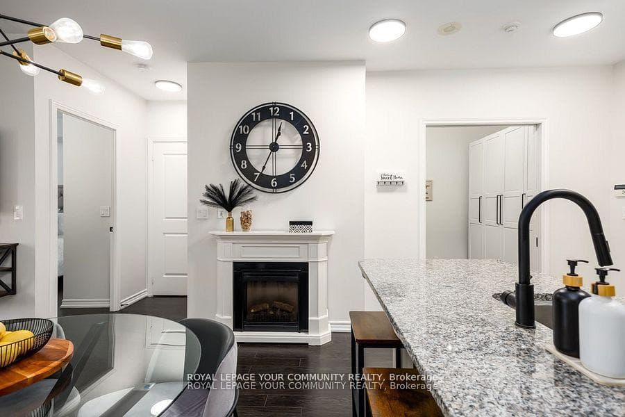 9225 Jane Street Unit 307 photo 8