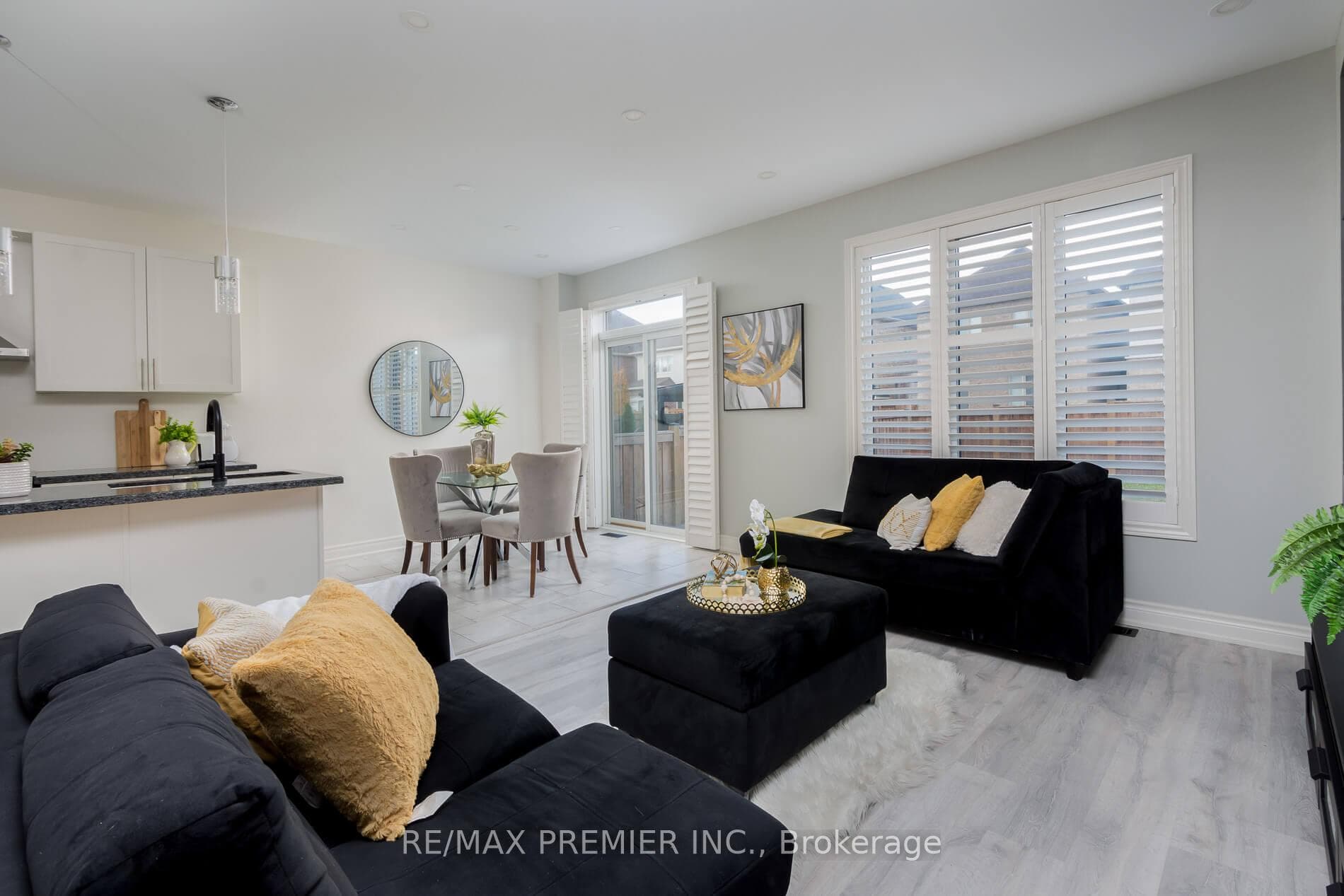 30 Prady Lane photo 8