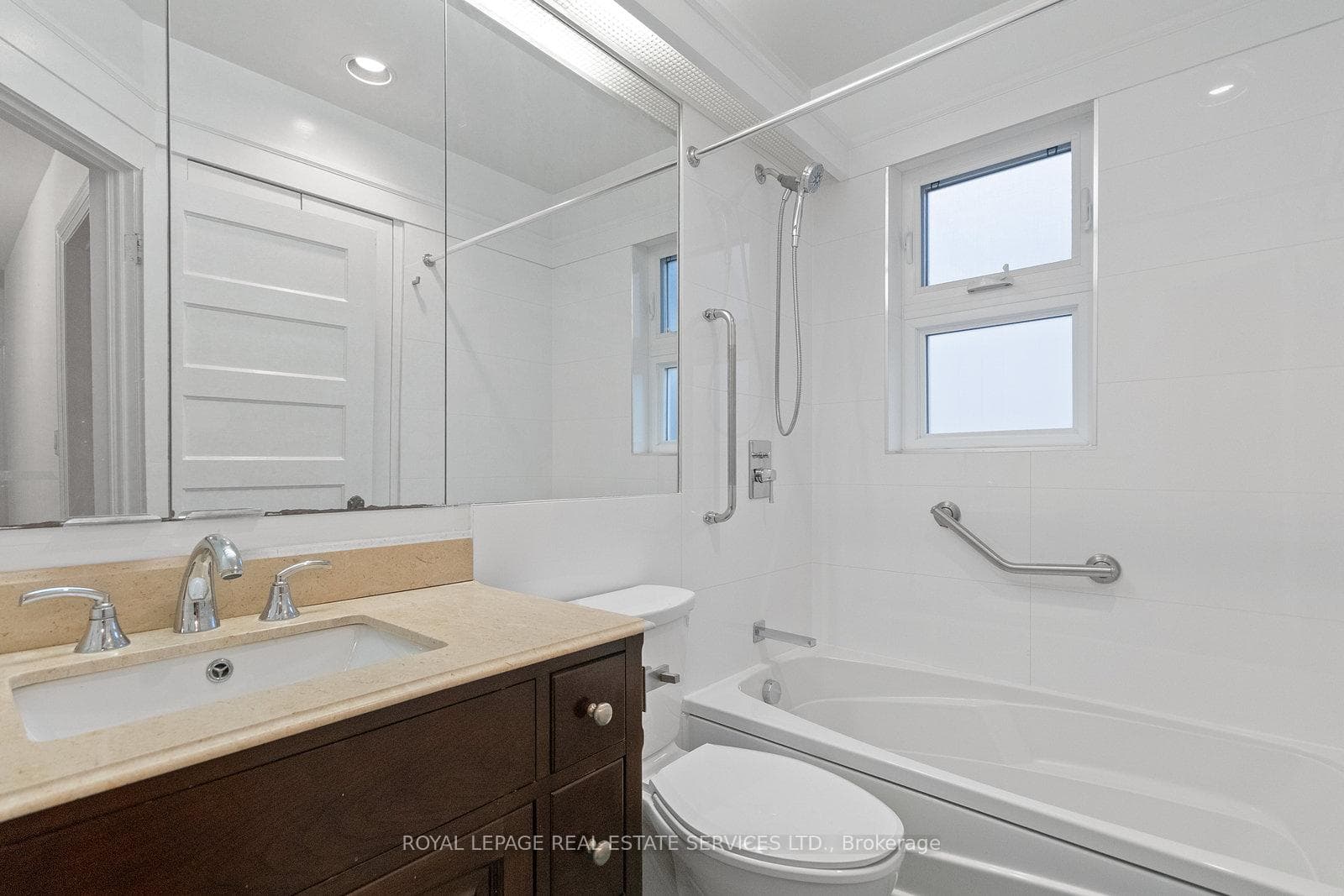 61 Westholme Avenue photo 21