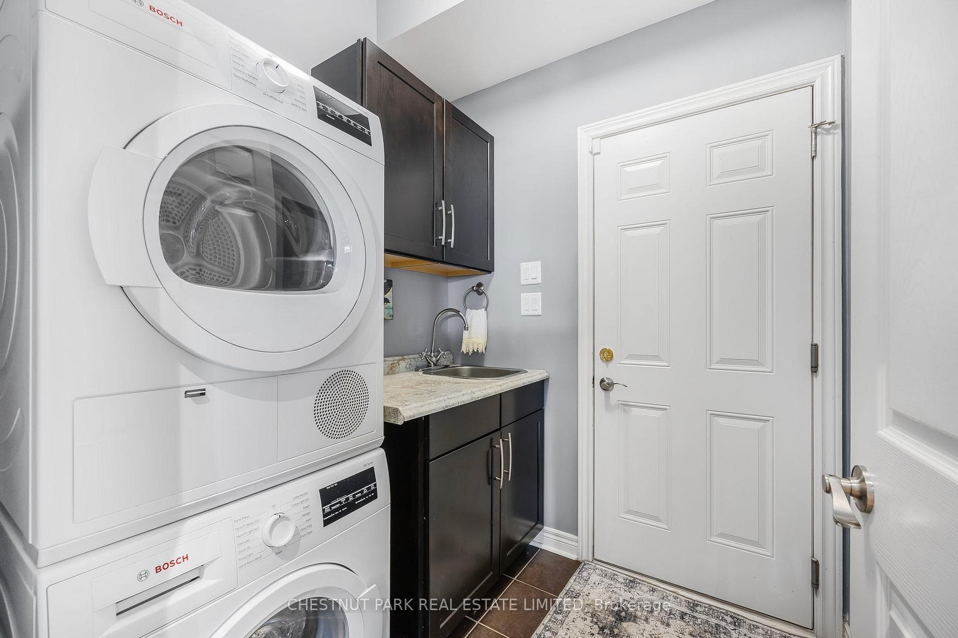 88 Oakside Drive photo 9