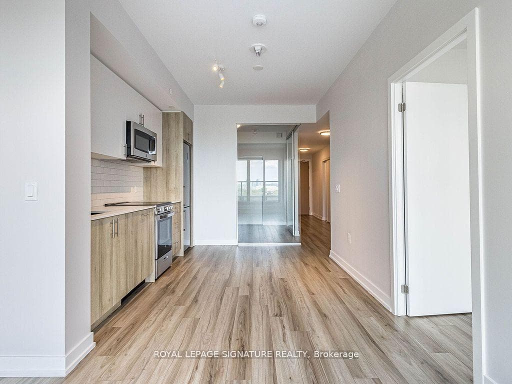 1195 The Queensway Avenue Unit 703 photo 16