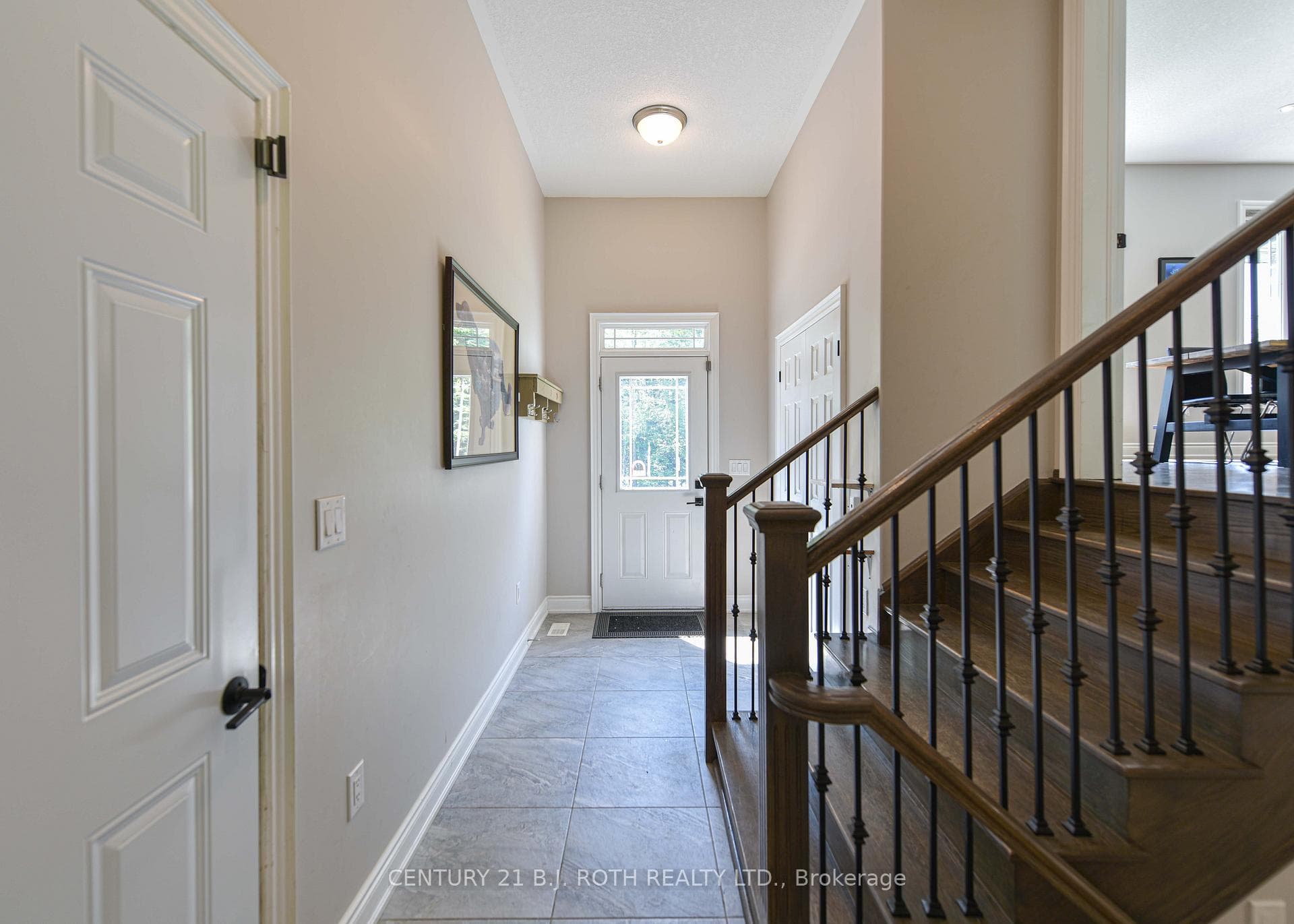 1430 RIMKEY Crescent photo 24