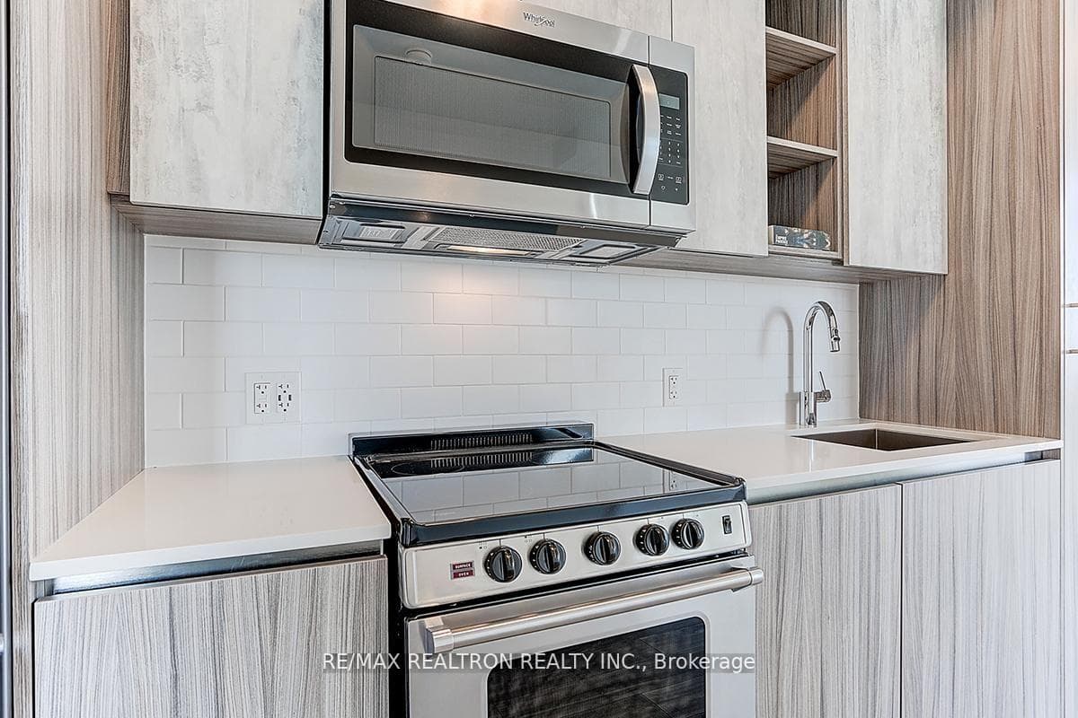 251 Manitoba Street Unit 2409 photo 8