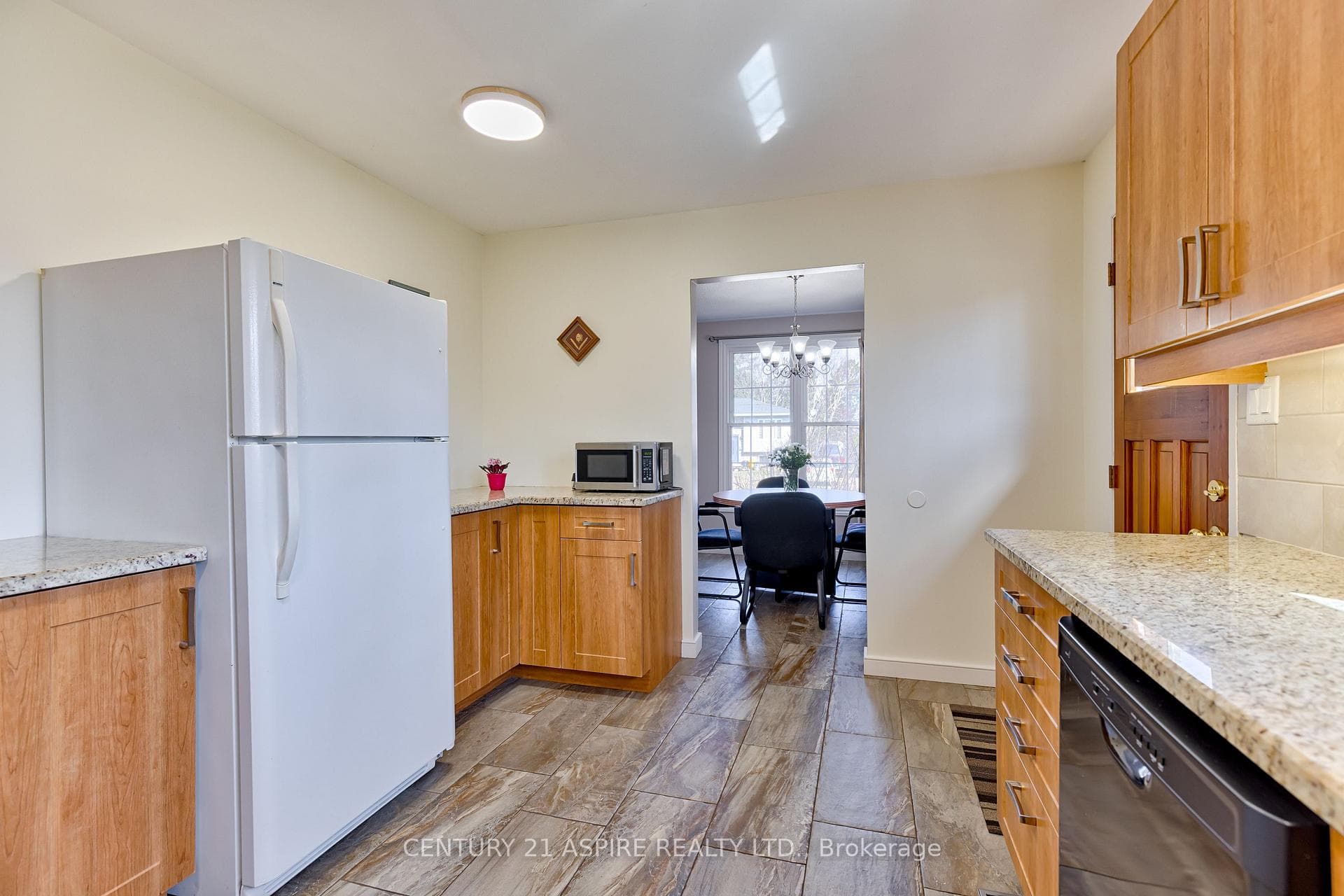 15 Roy Street photo 19