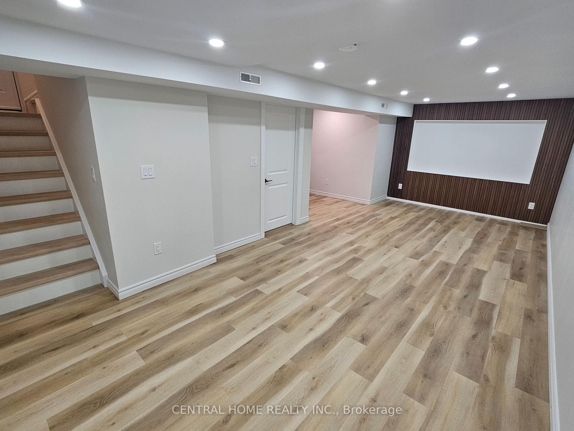 137 Willow Lane photo 14