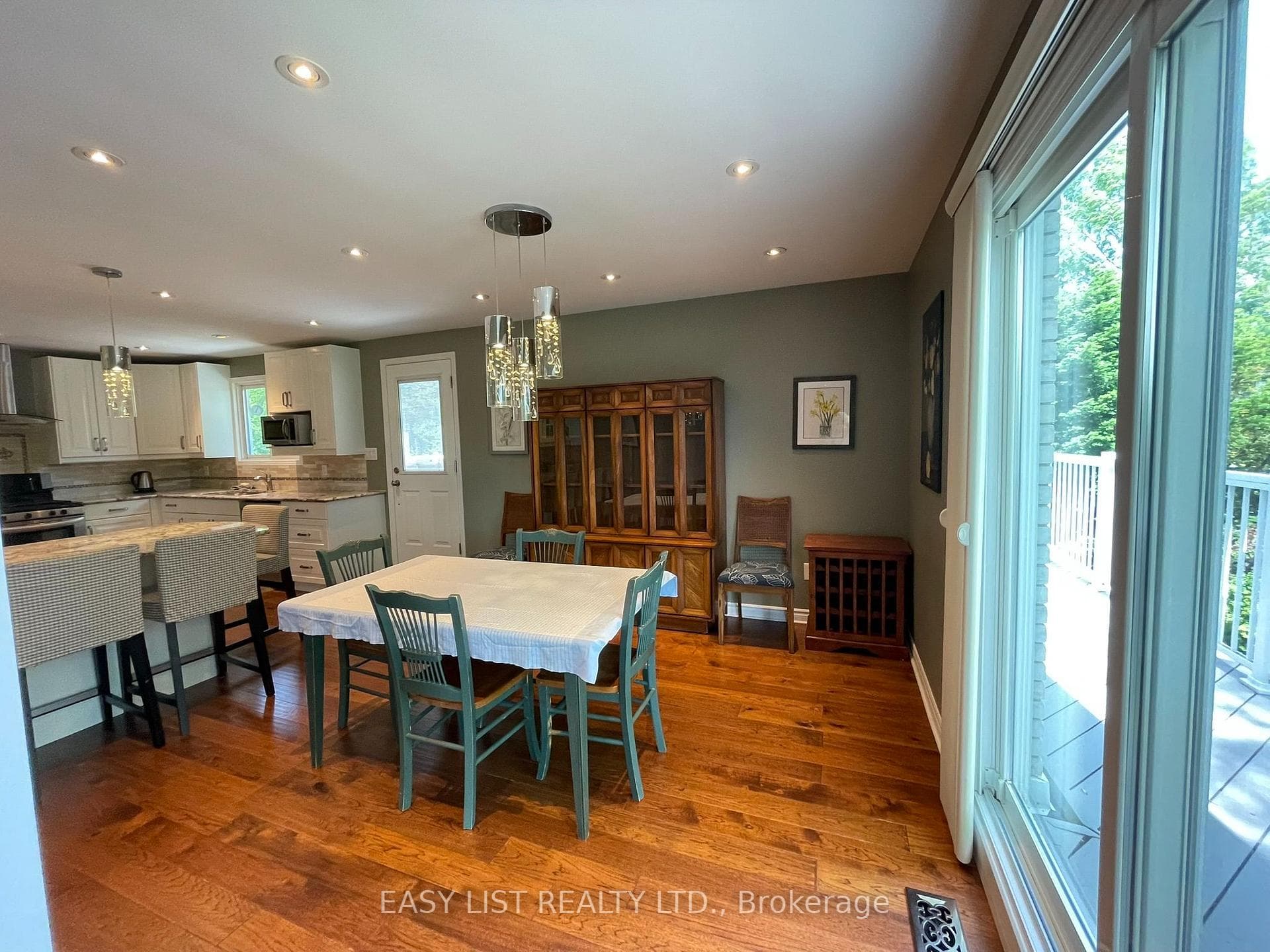 3 Baker Place photo 8