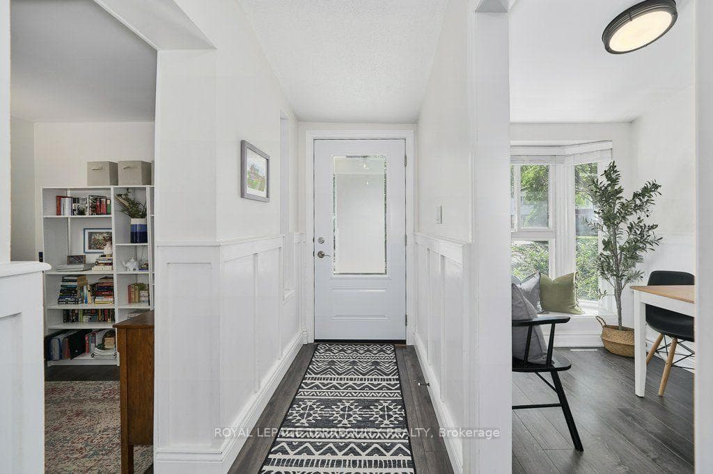 57 Renfield Crescent photo 3