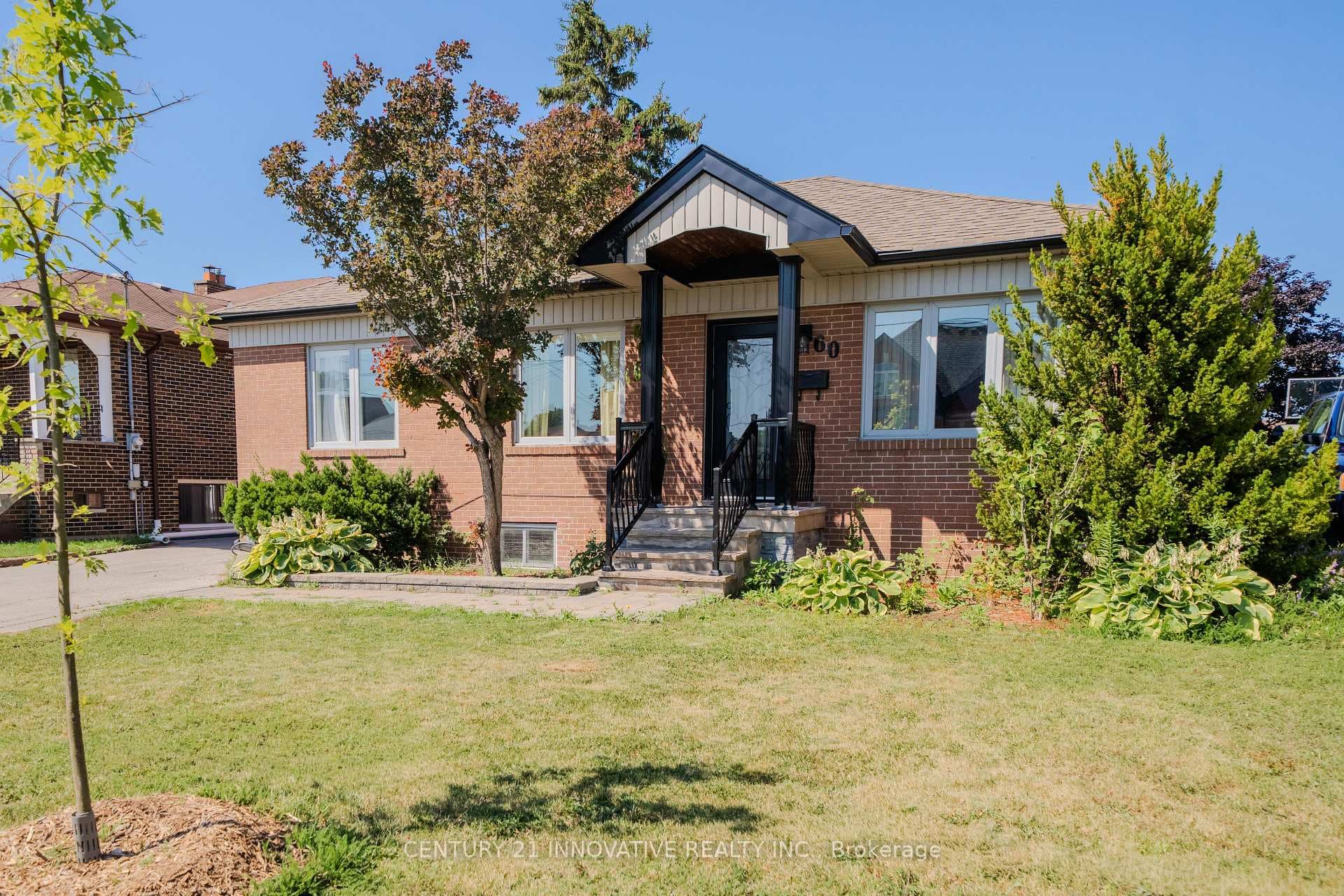 60 Dorking Crescent photo 3
