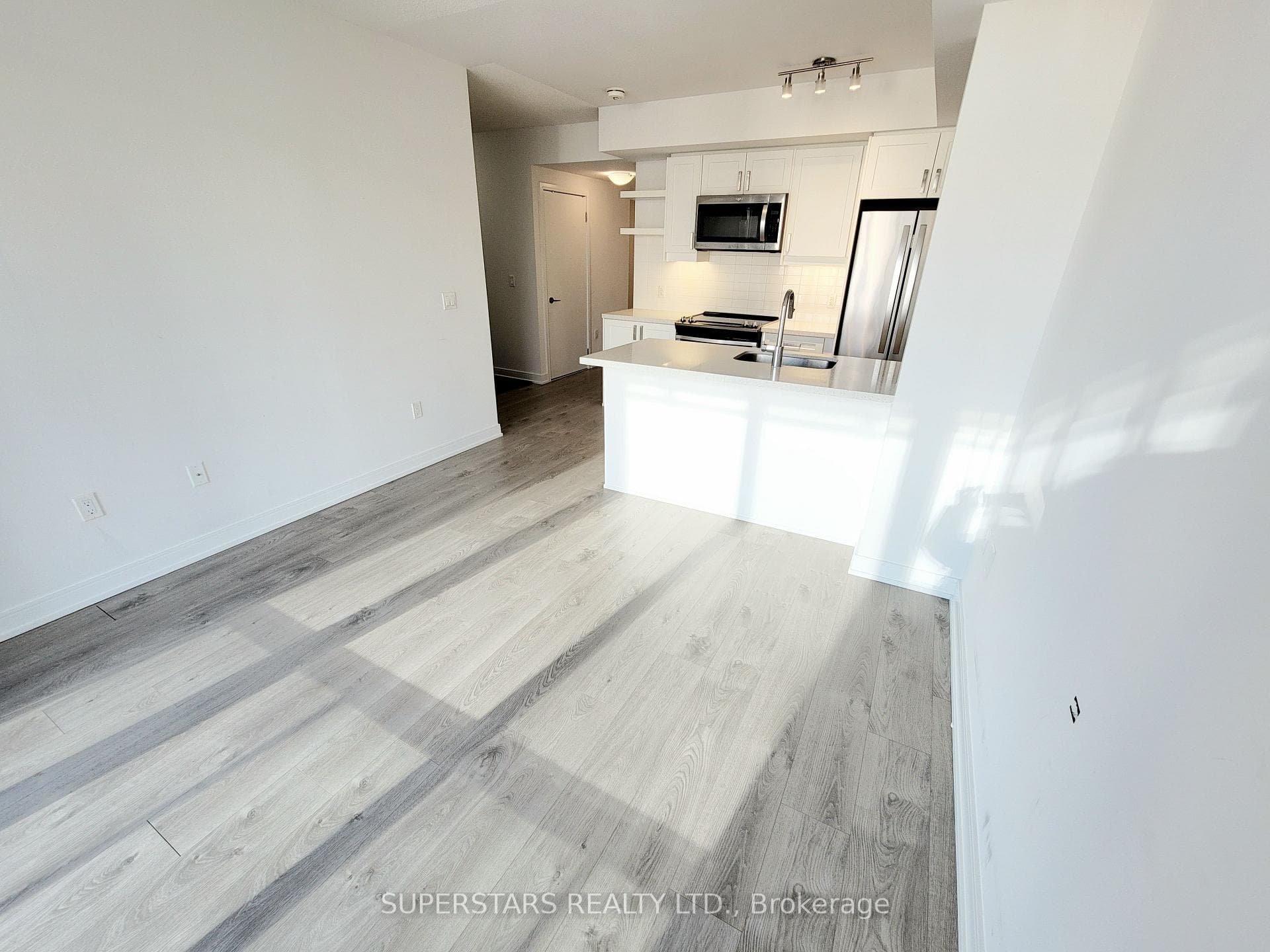 50 Wellesley Street Unit 1803 photo 7