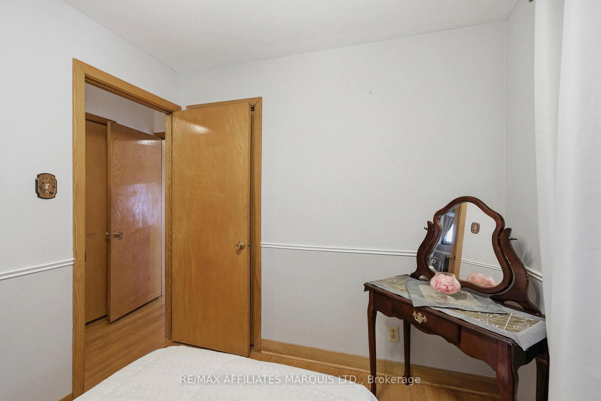 1212 Brodeur Street photo 23
