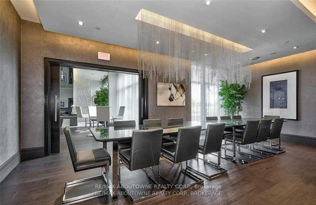 55 Speers Road Unit 1503 photo 19