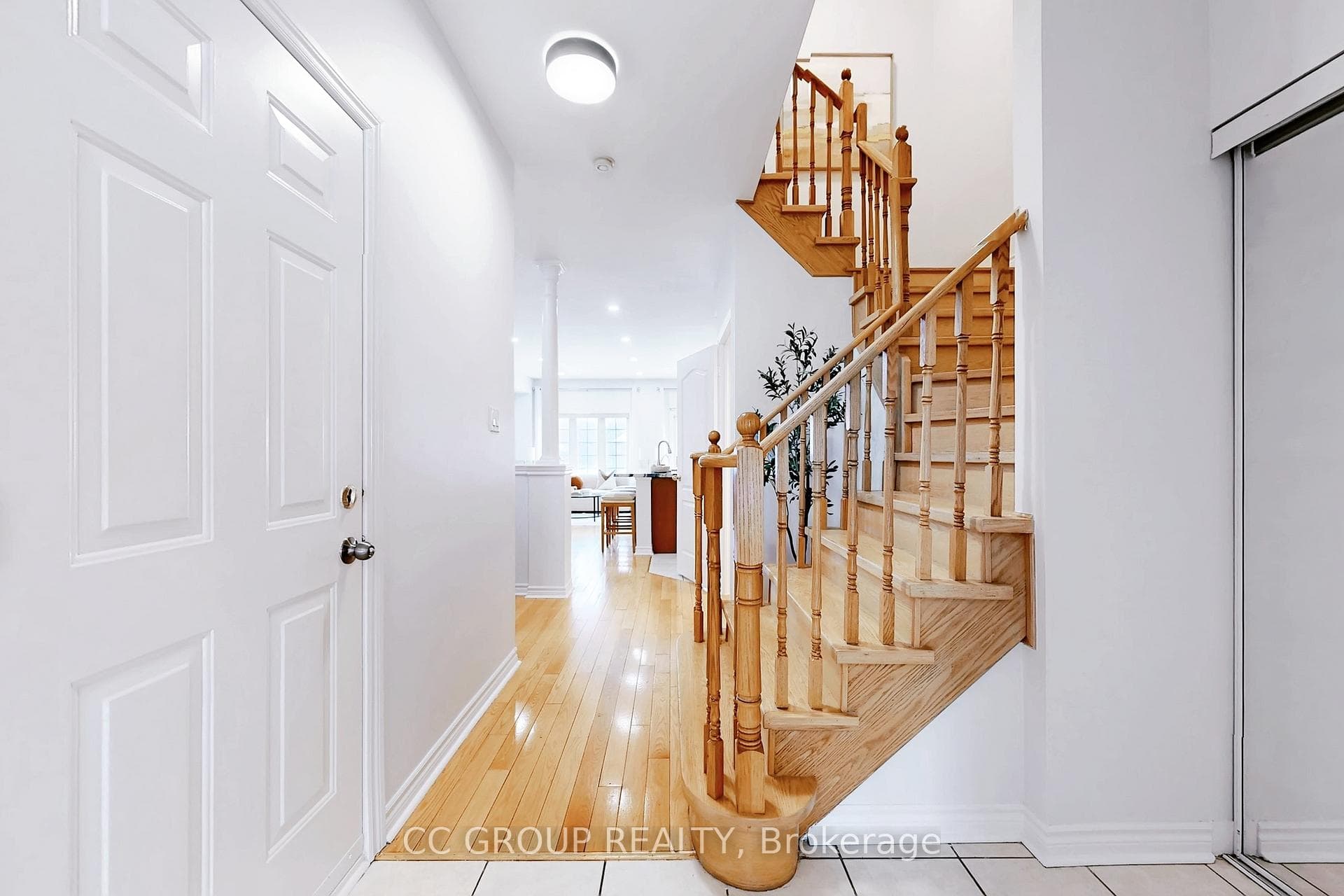 17 Lander Crescent photo 5