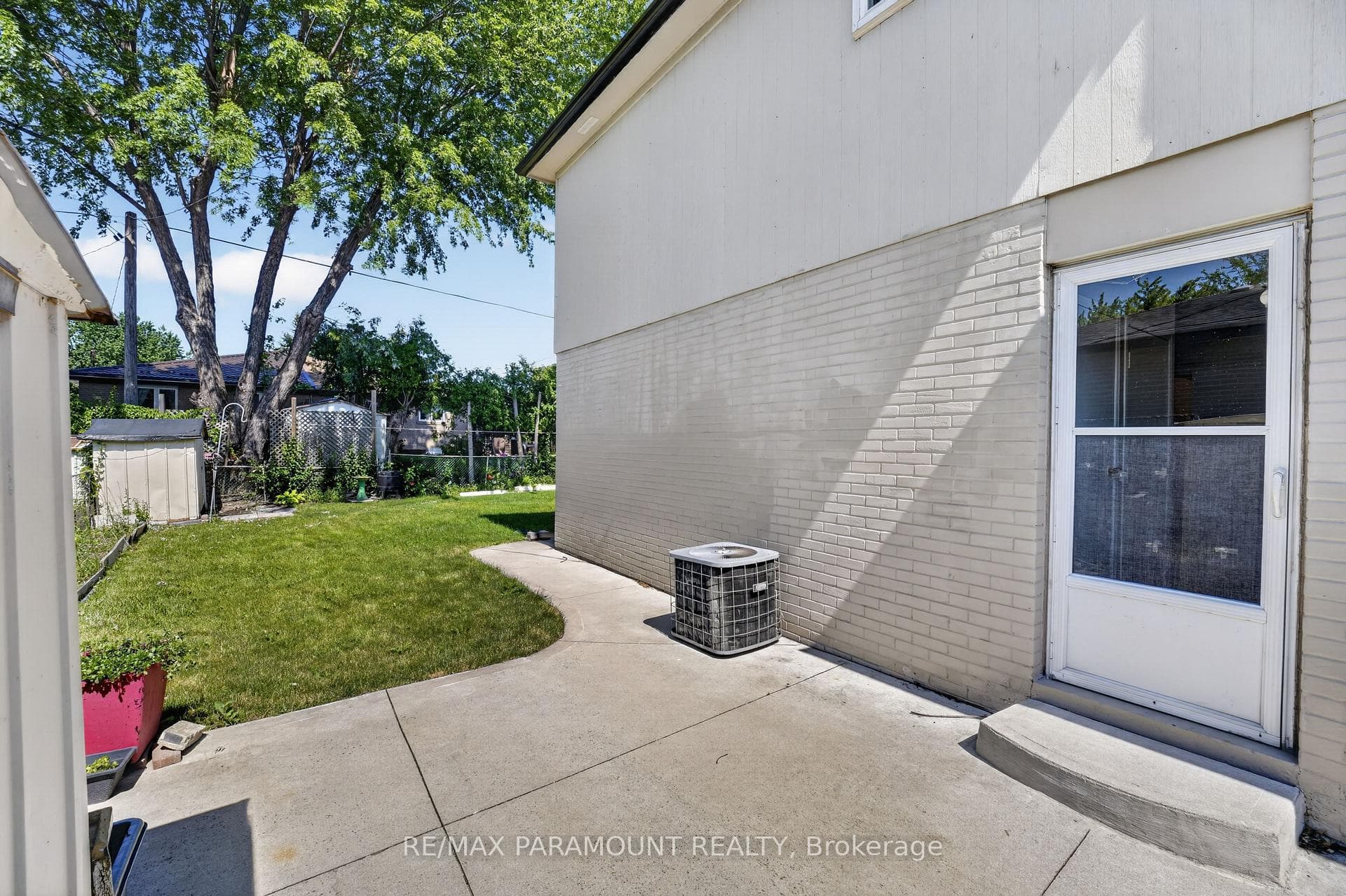 66 Doncaster Drive photo 34