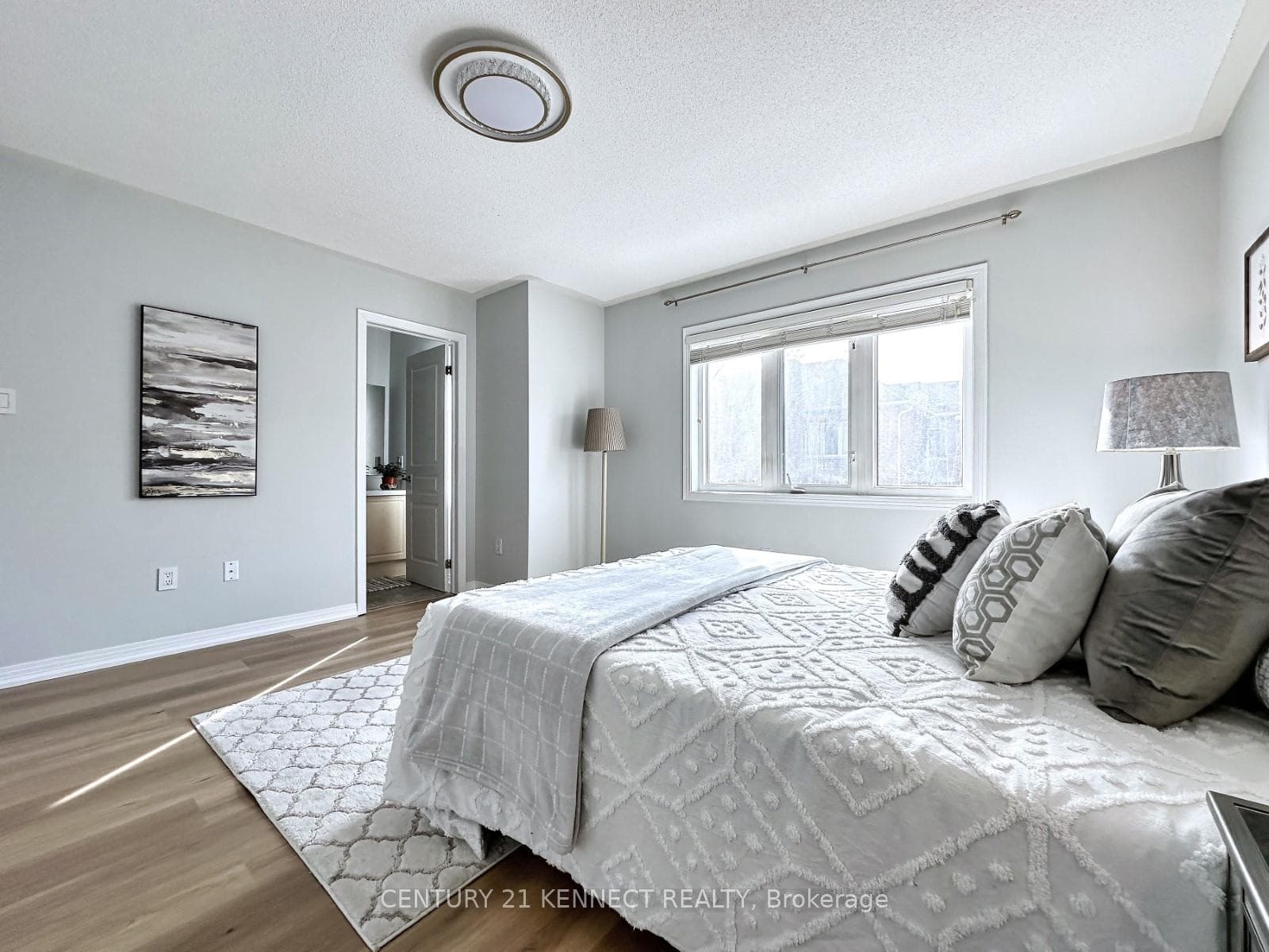 11 Magnotta Road photo 28