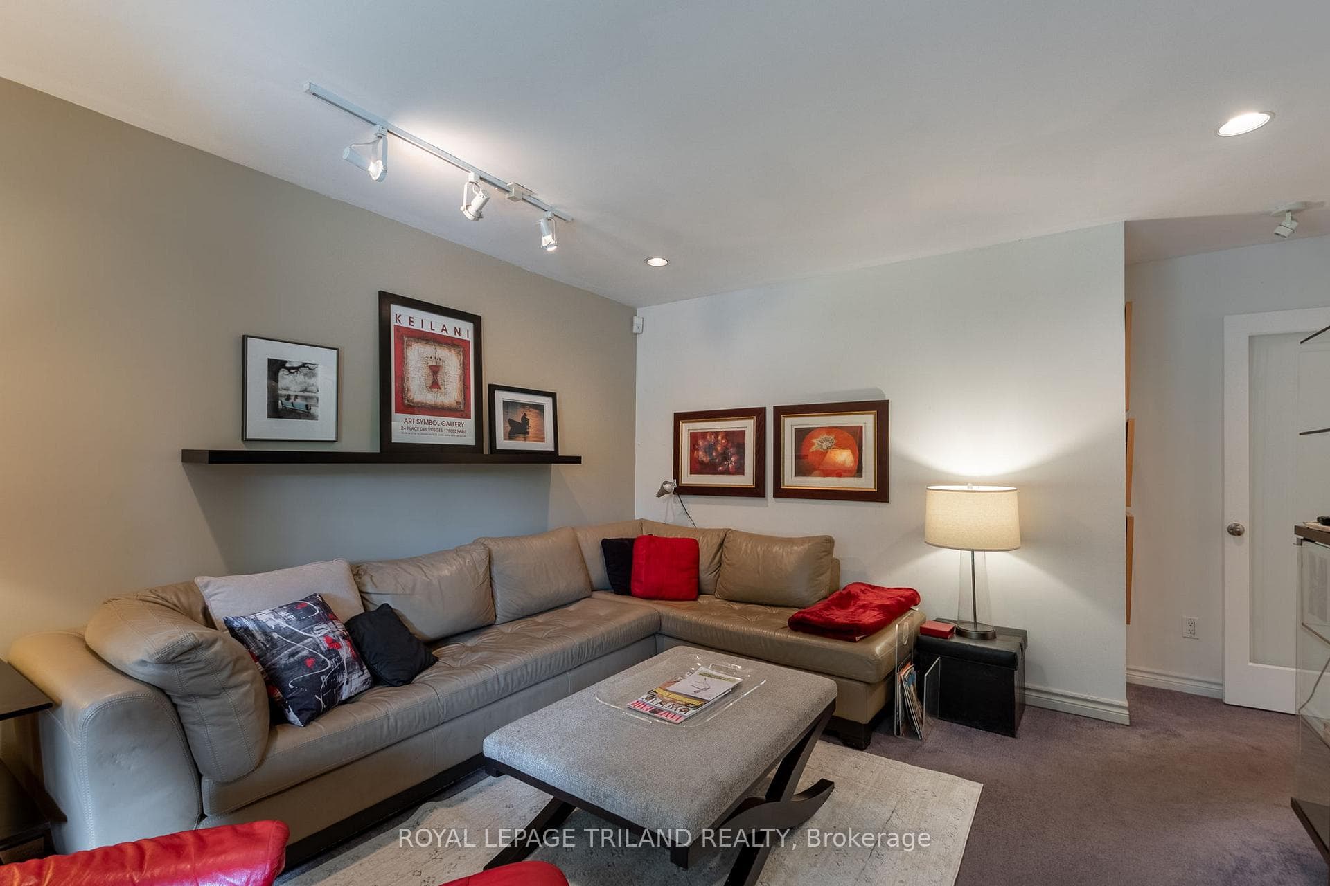 9 Scarlett Avenue photo 19