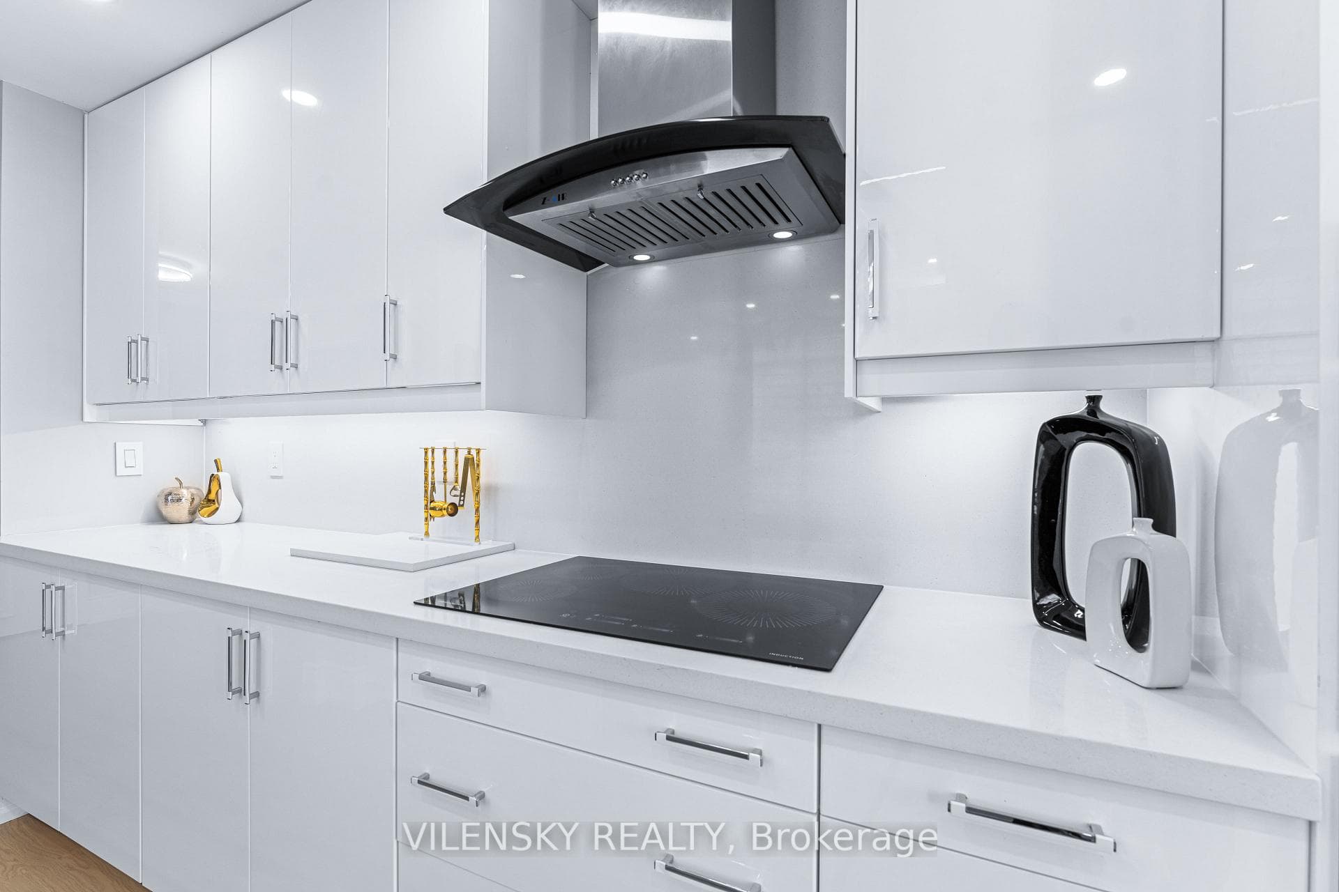 7 Townsgate Drive Unit 1808 photo 14