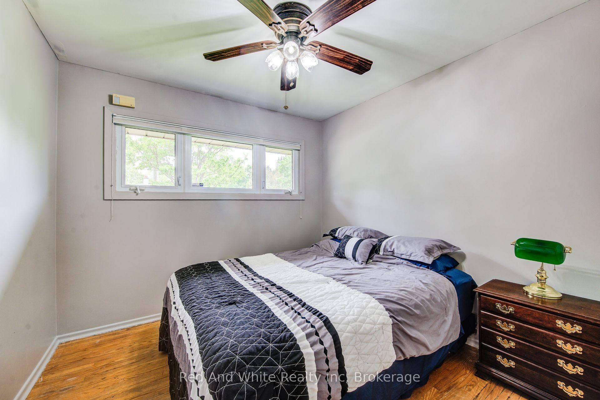 192 Warren Road photo 18