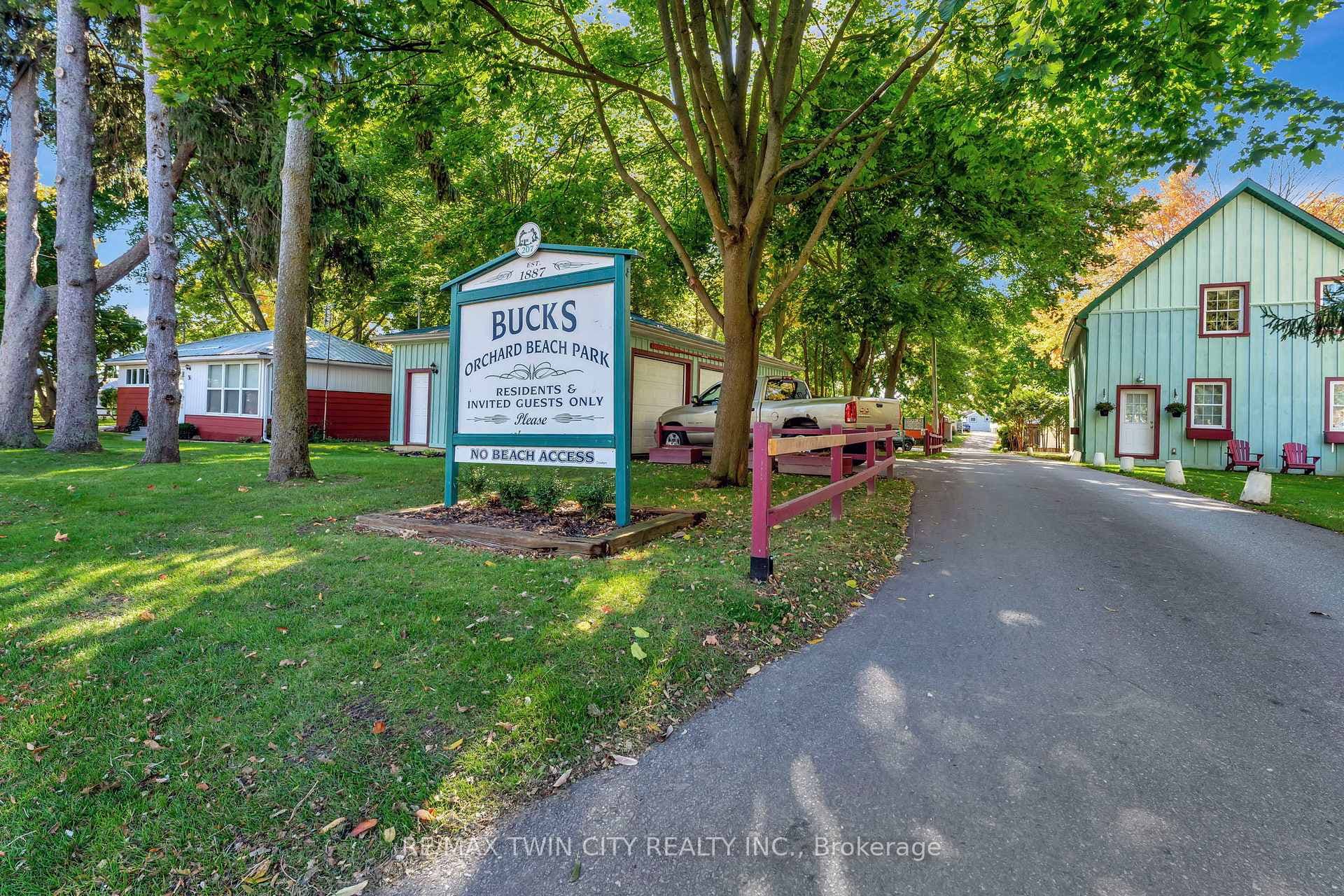 27 Bucks Park Street photo 5