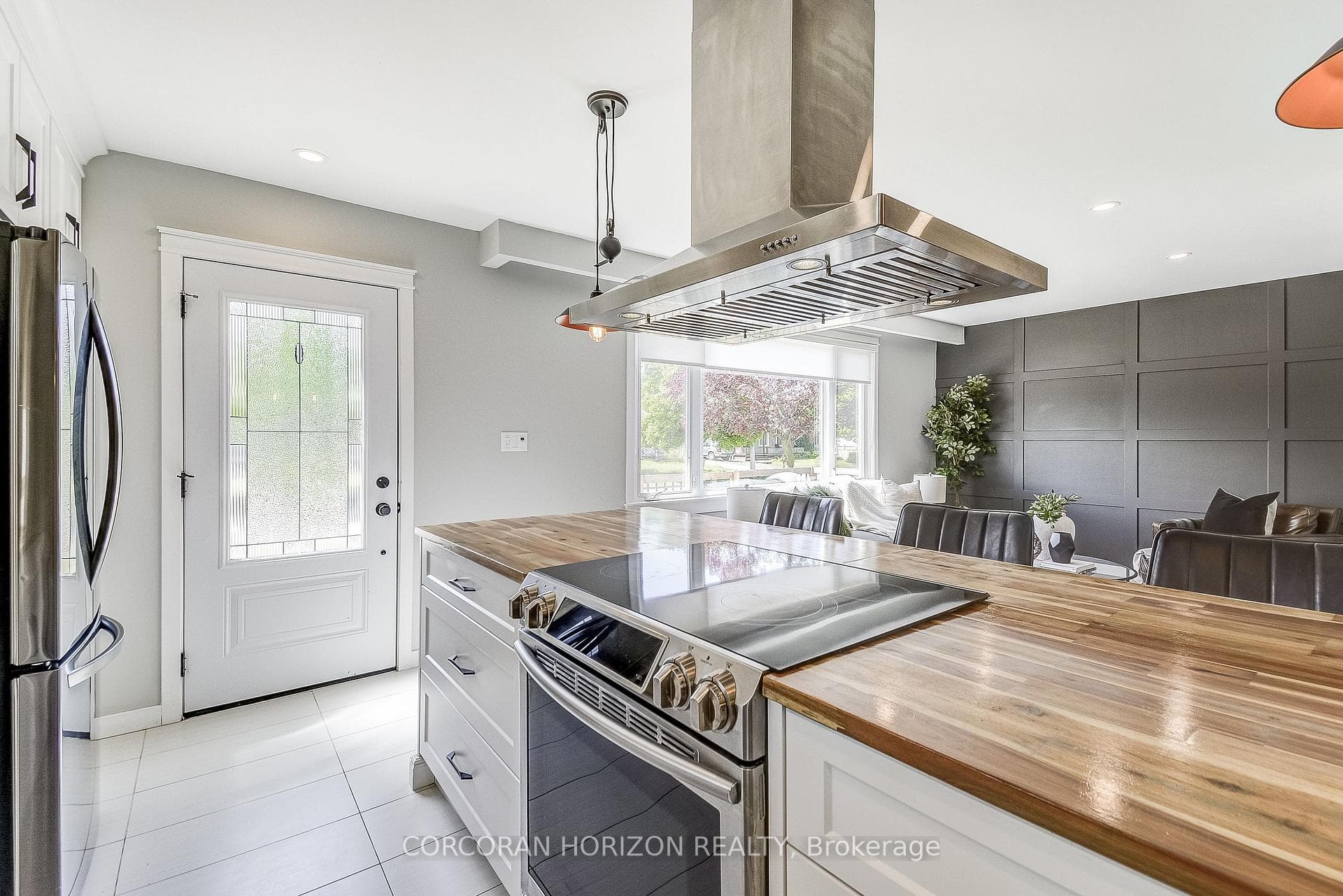 11 Thorncliff Drive photo 9