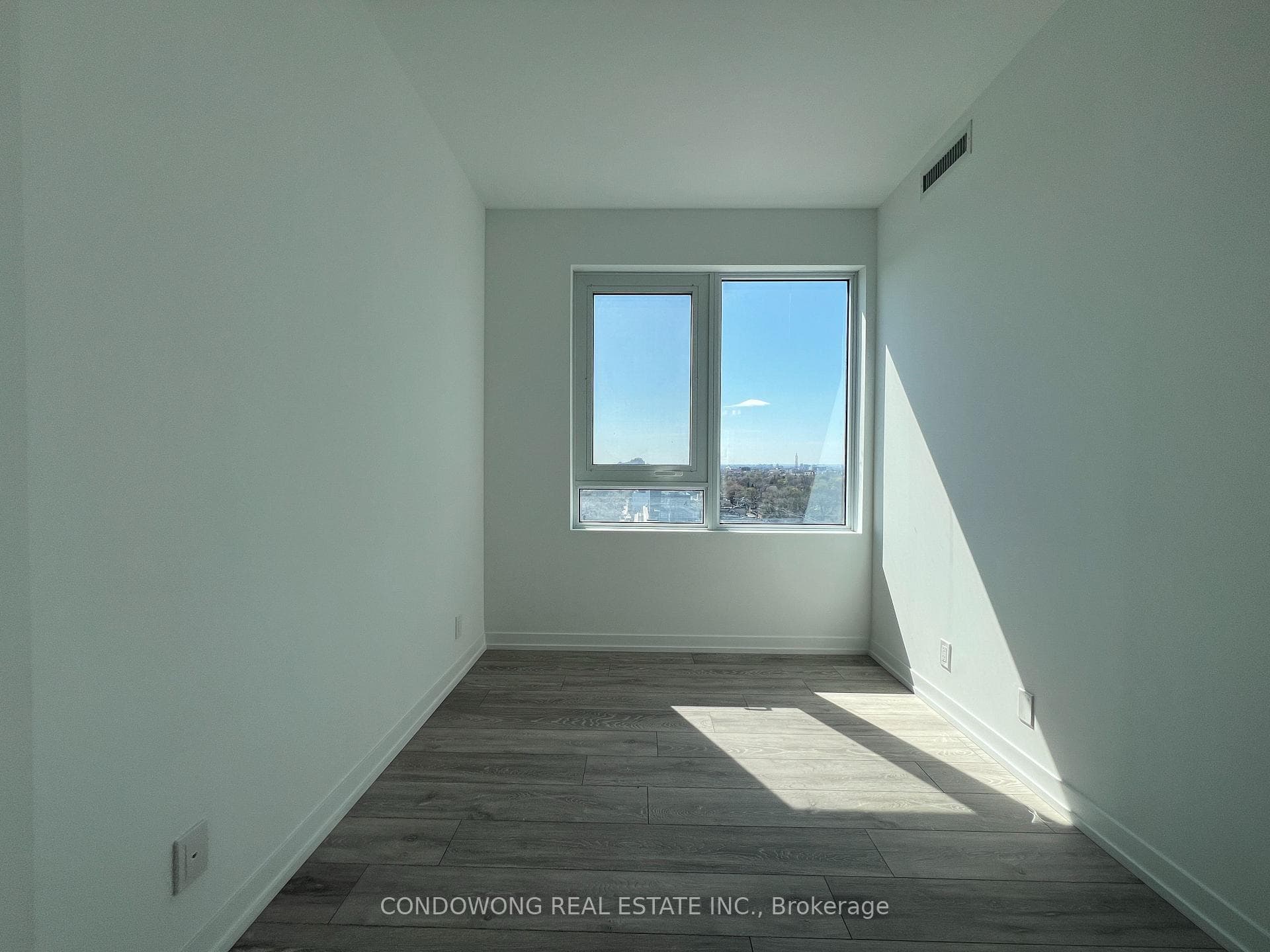 2020 Bathurst Street Unit 1205 photo 16