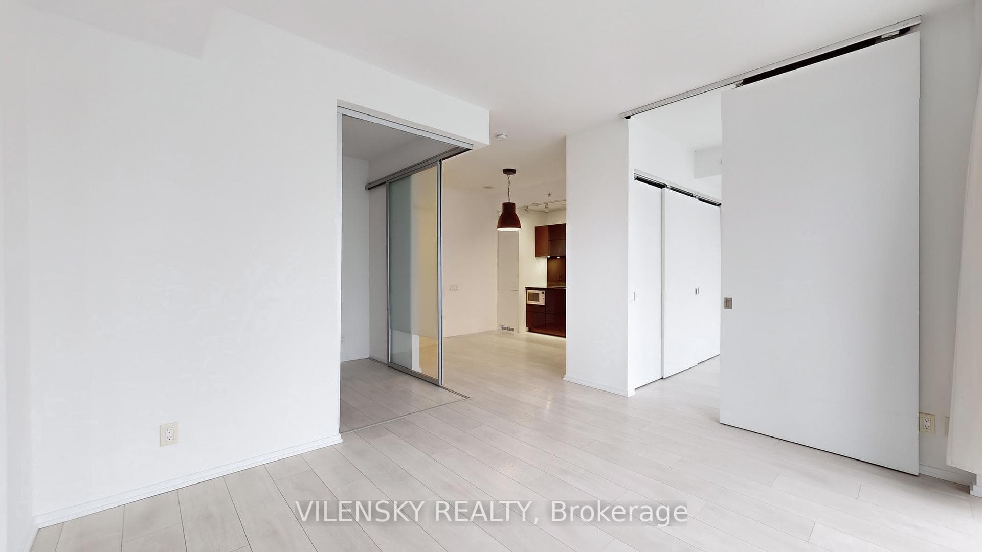 125 Peter Street Unit 3311 photo 15