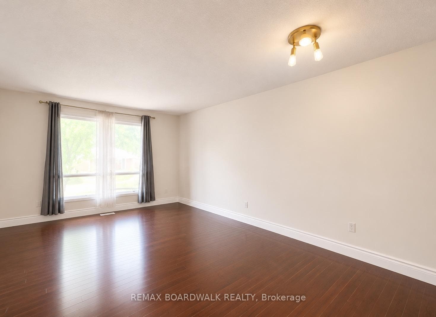 222 Castlefrank Road Unit 1 photo 6