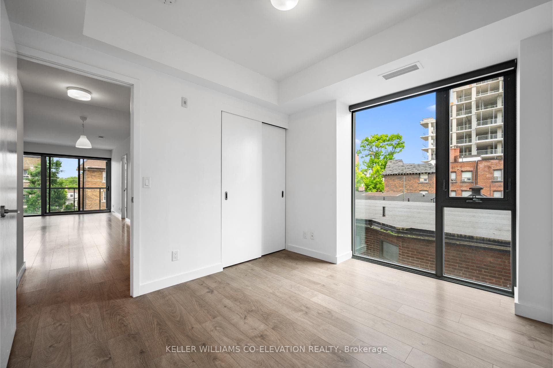 109 Vaughan Road Unit 305 photo 15
