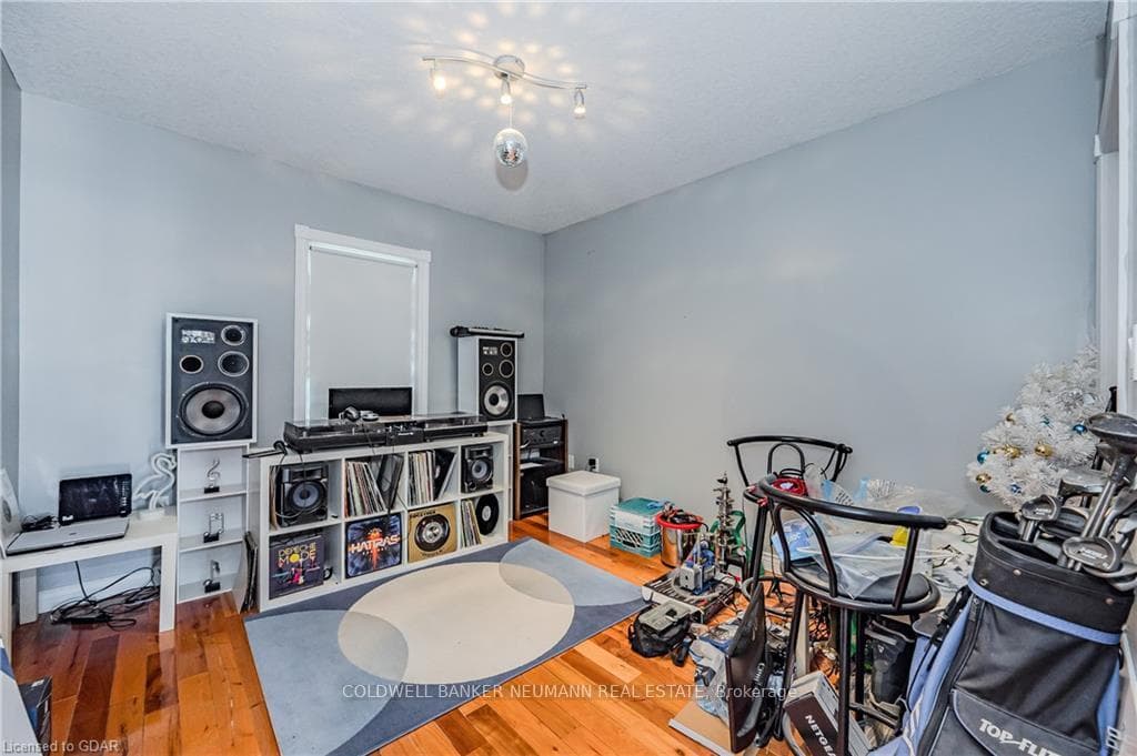 16 Speedvale Avenue photo 22