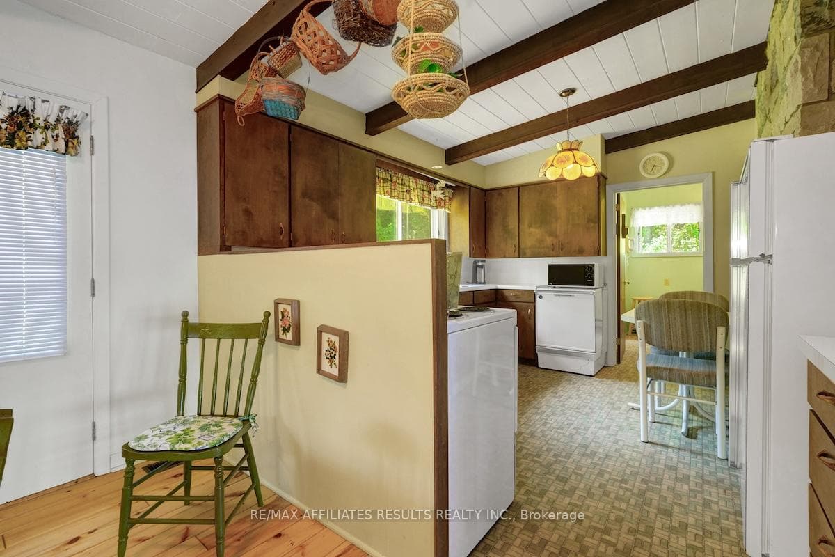 2130 B River Road photo 21
