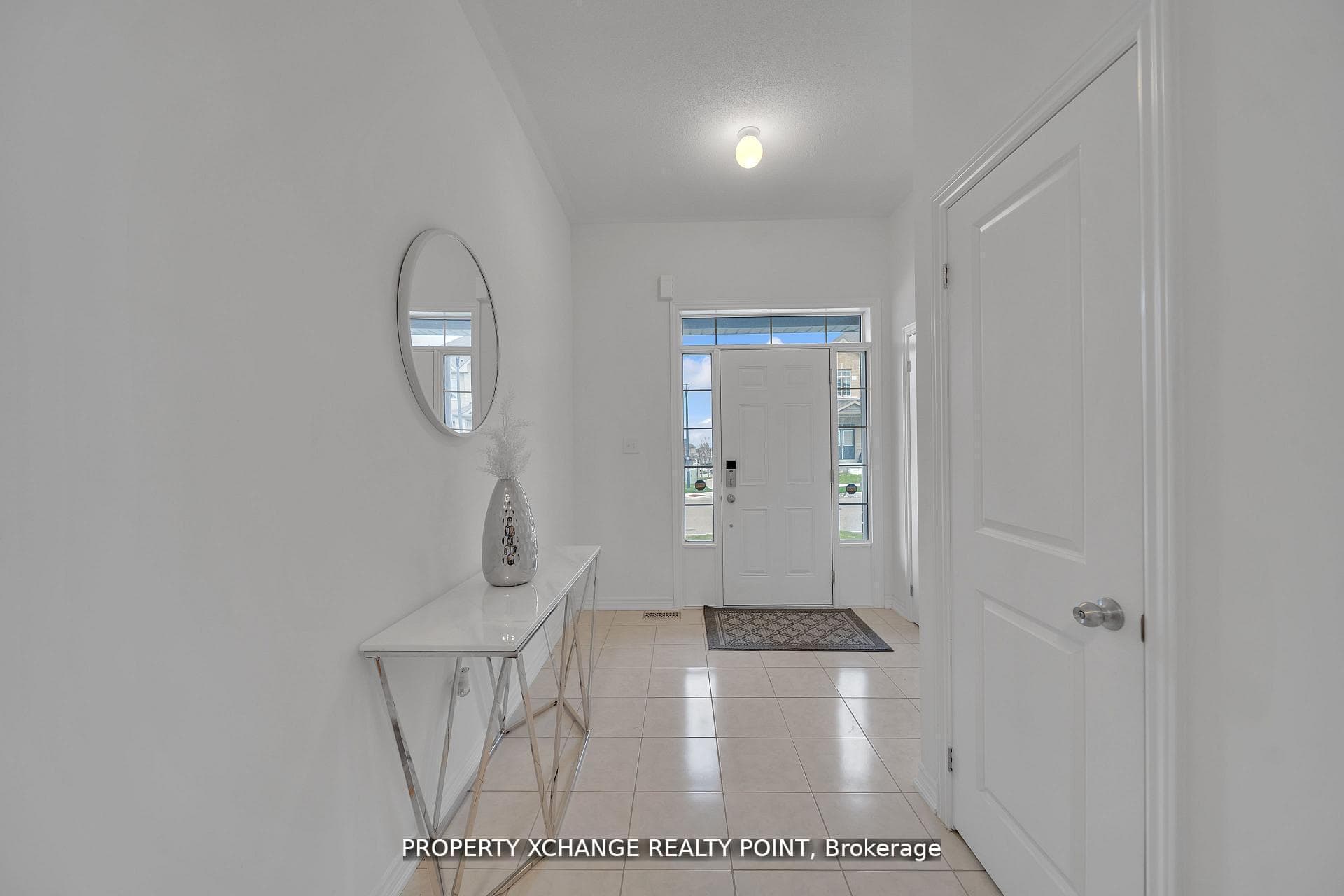 1120 Skyridge Boulevard photo 2