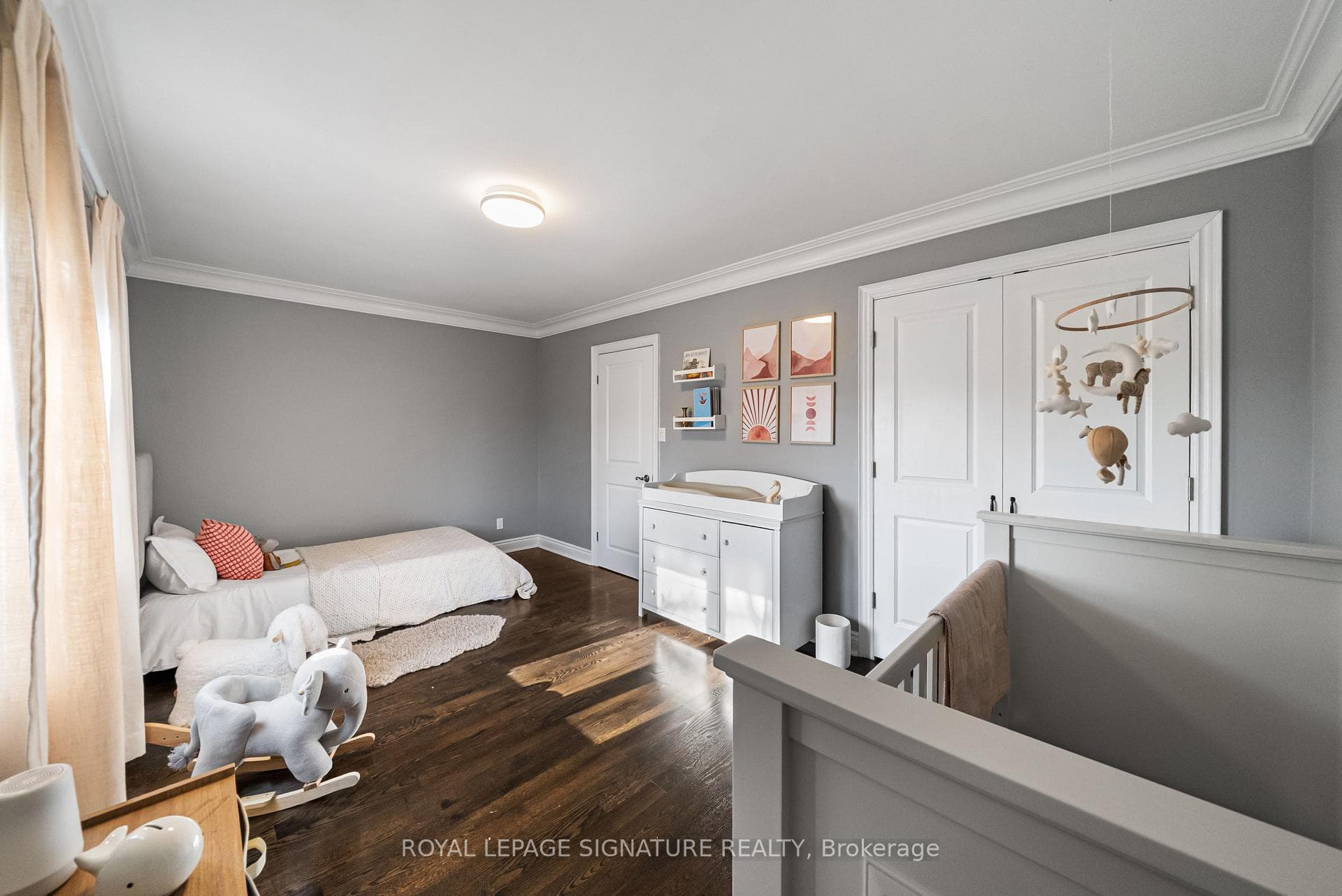 220 Westlake Avenue photo 29