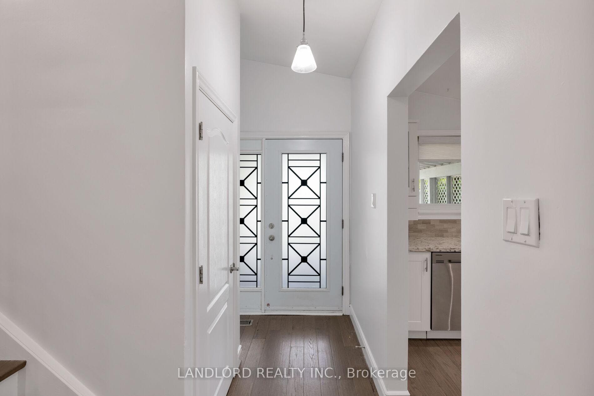 34 Lyncroft Drive photo 5