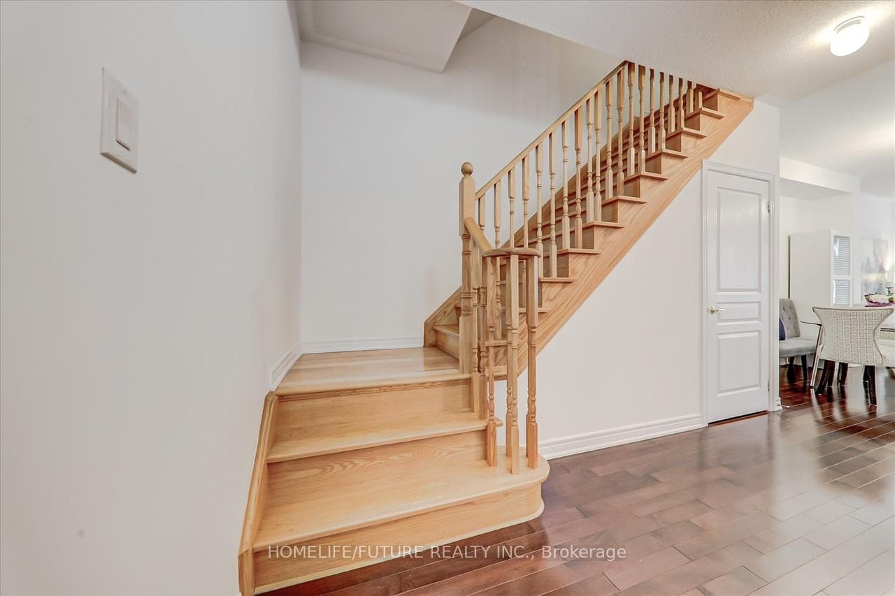 56 Stargazer Crescent photo 15