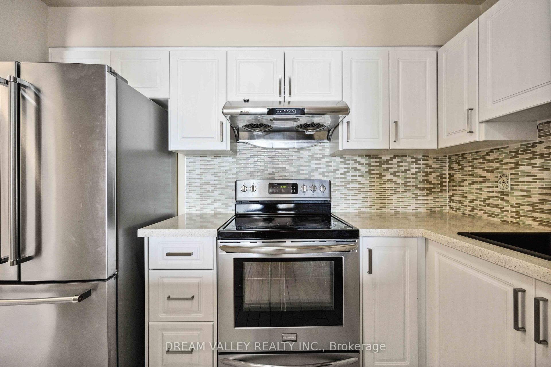330 Mccowan Road Unit 906 photo 22